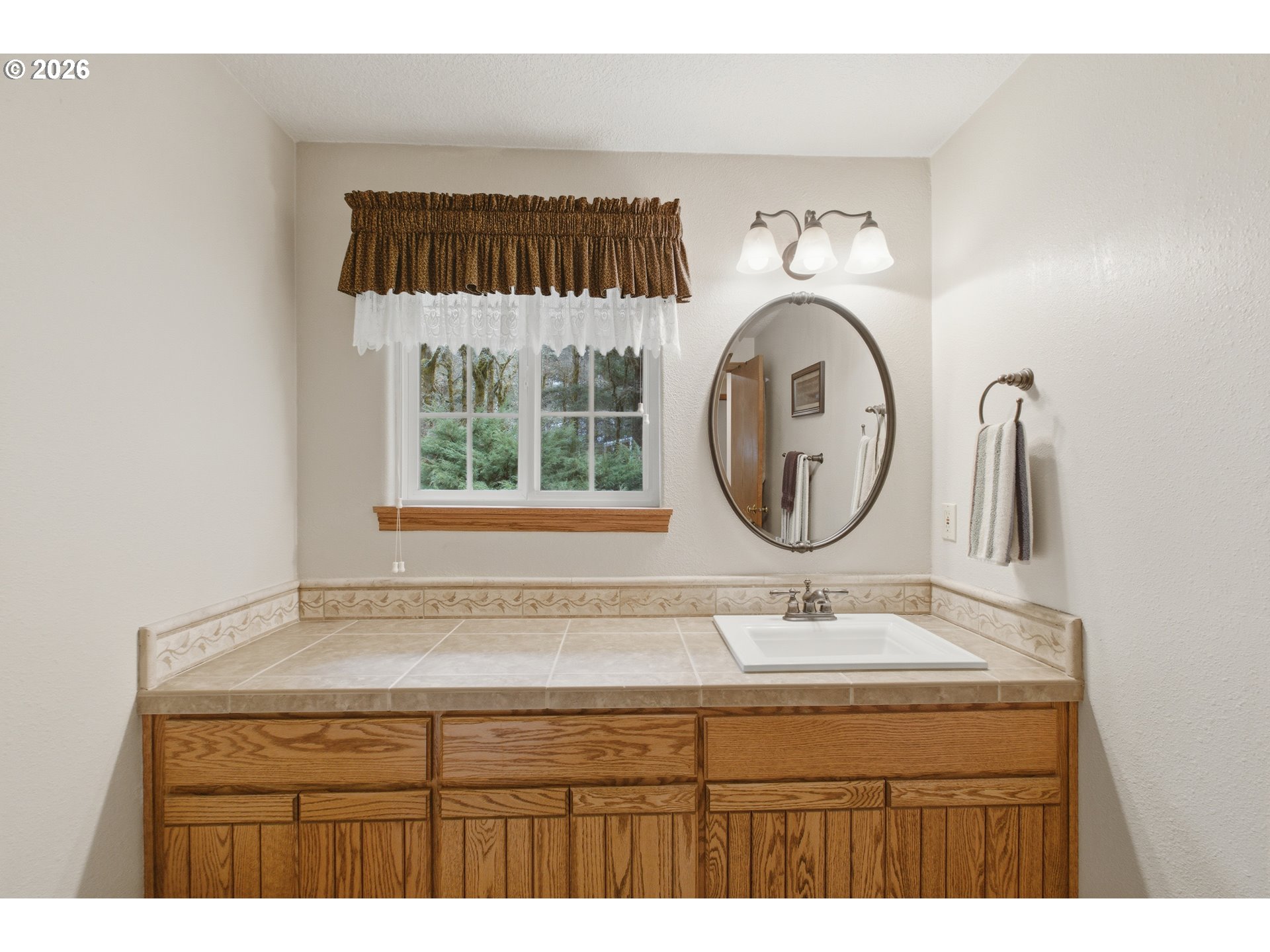 39692 LACOMB DR, Lebanon, OR, 97355