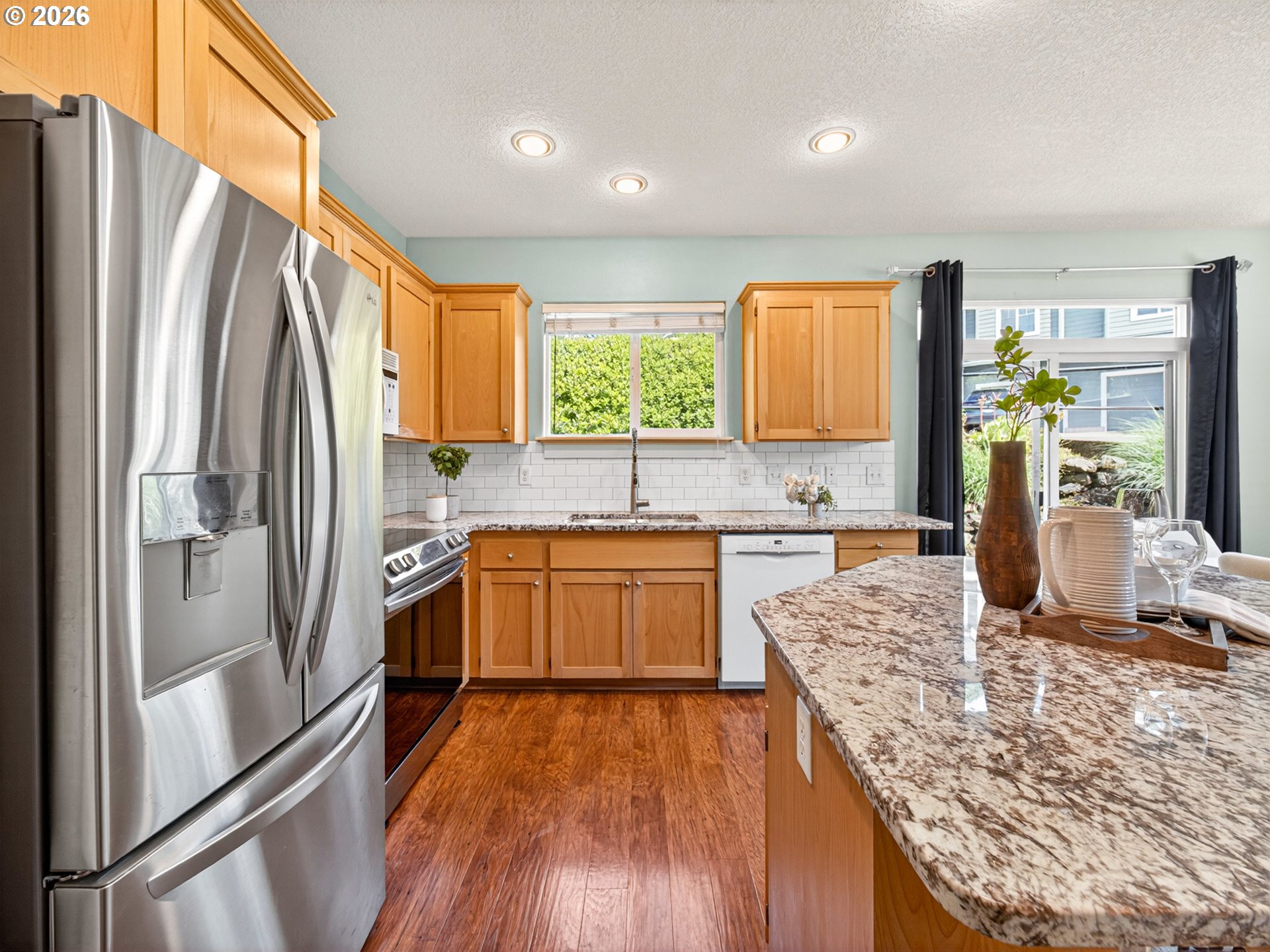Photo #10: 372501430 Listing: Photo #10