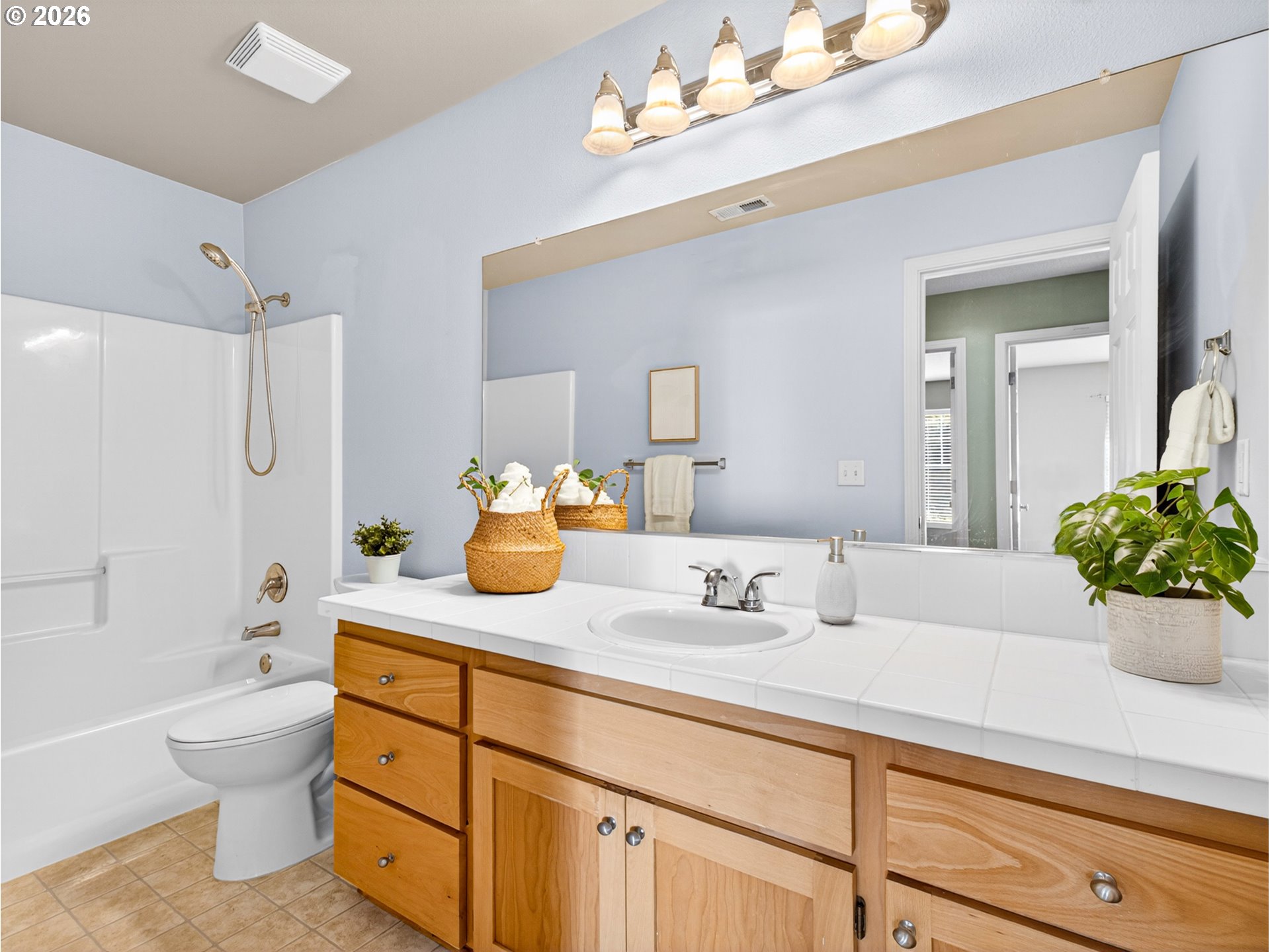 Photo #21: 372501430 Listing: Photo #21
