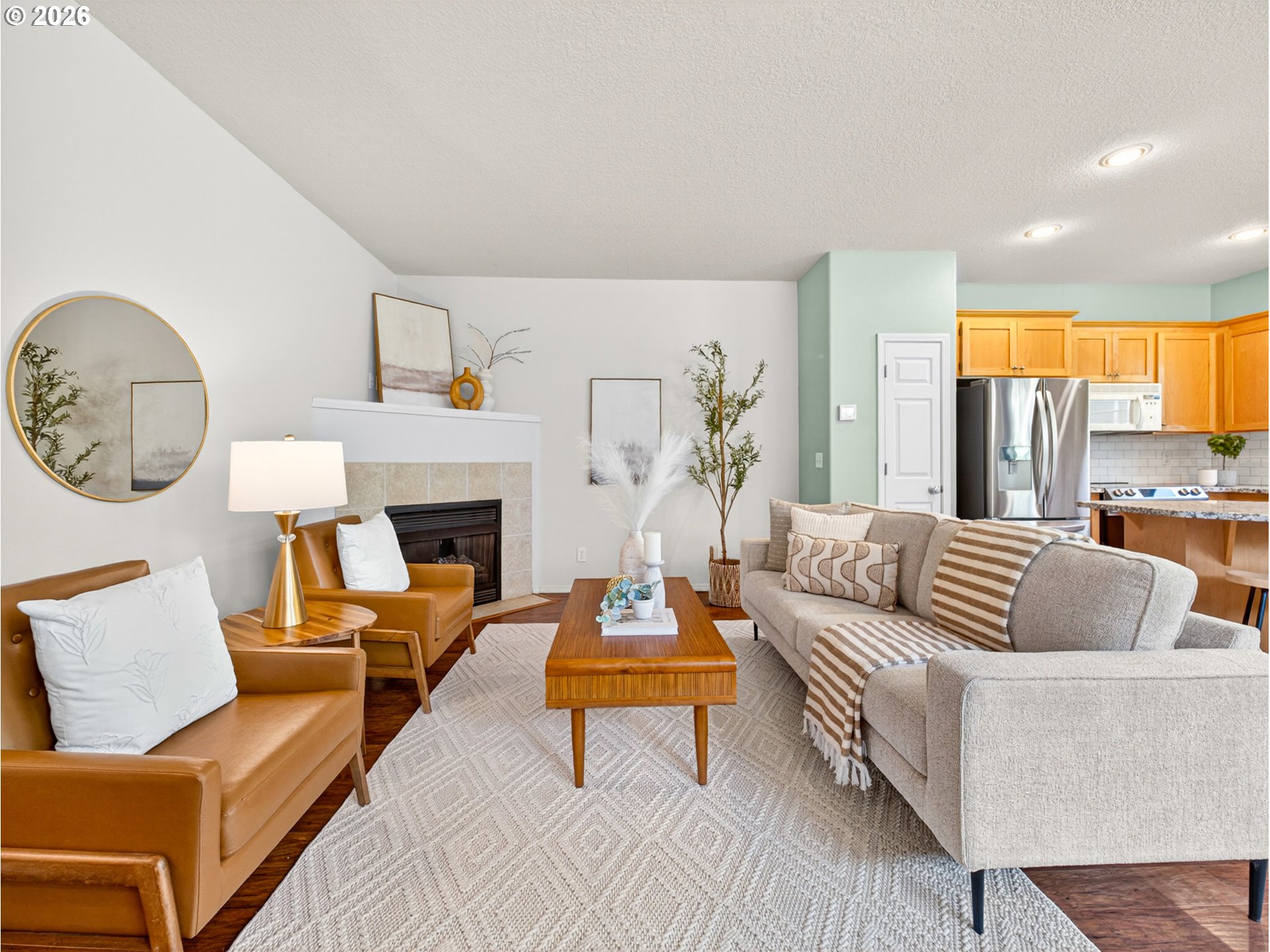 Photo #6: 372501430 Listing: Photo #6