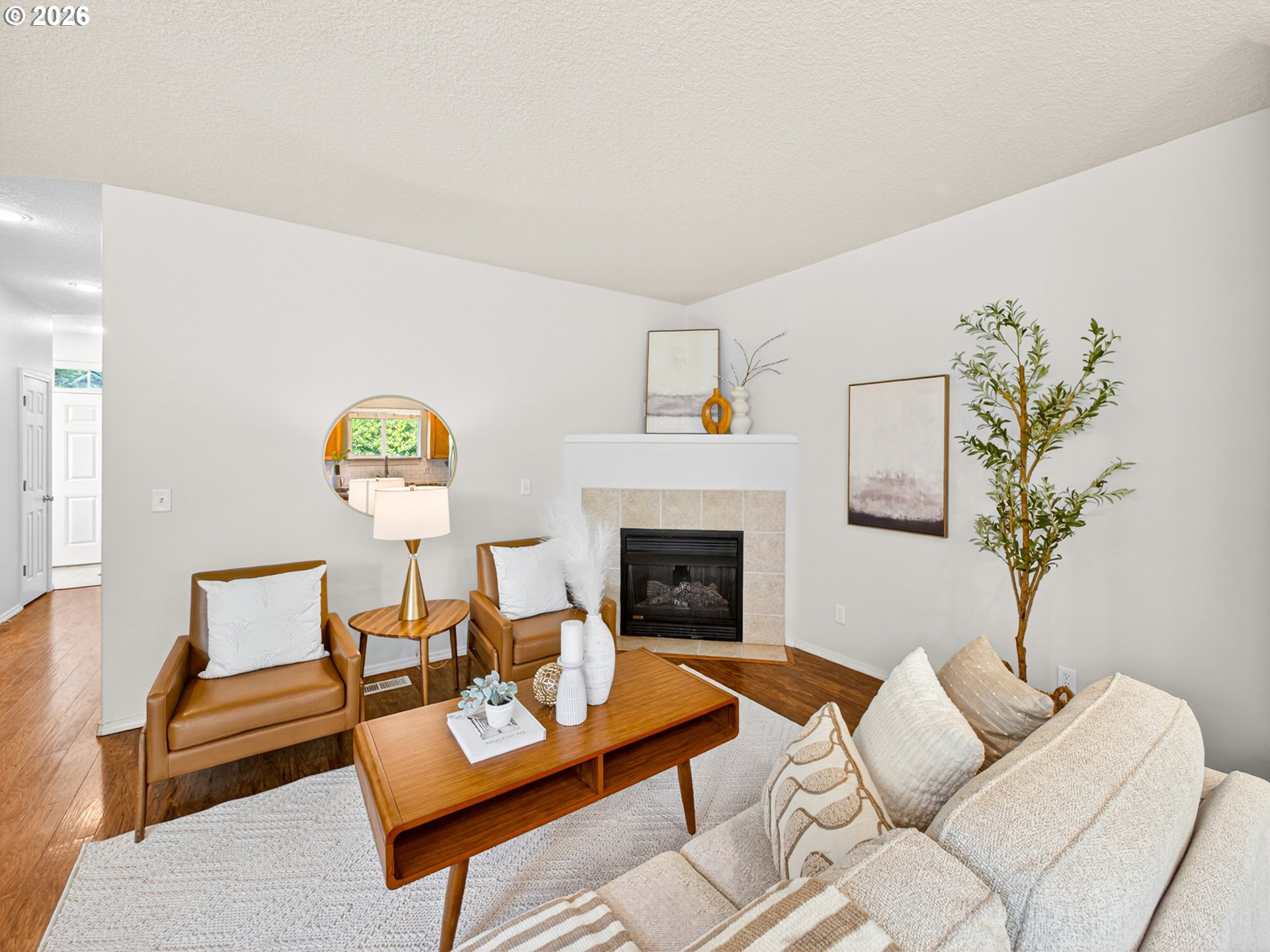 Photo #7: 372501430 Listing: Photo #7
