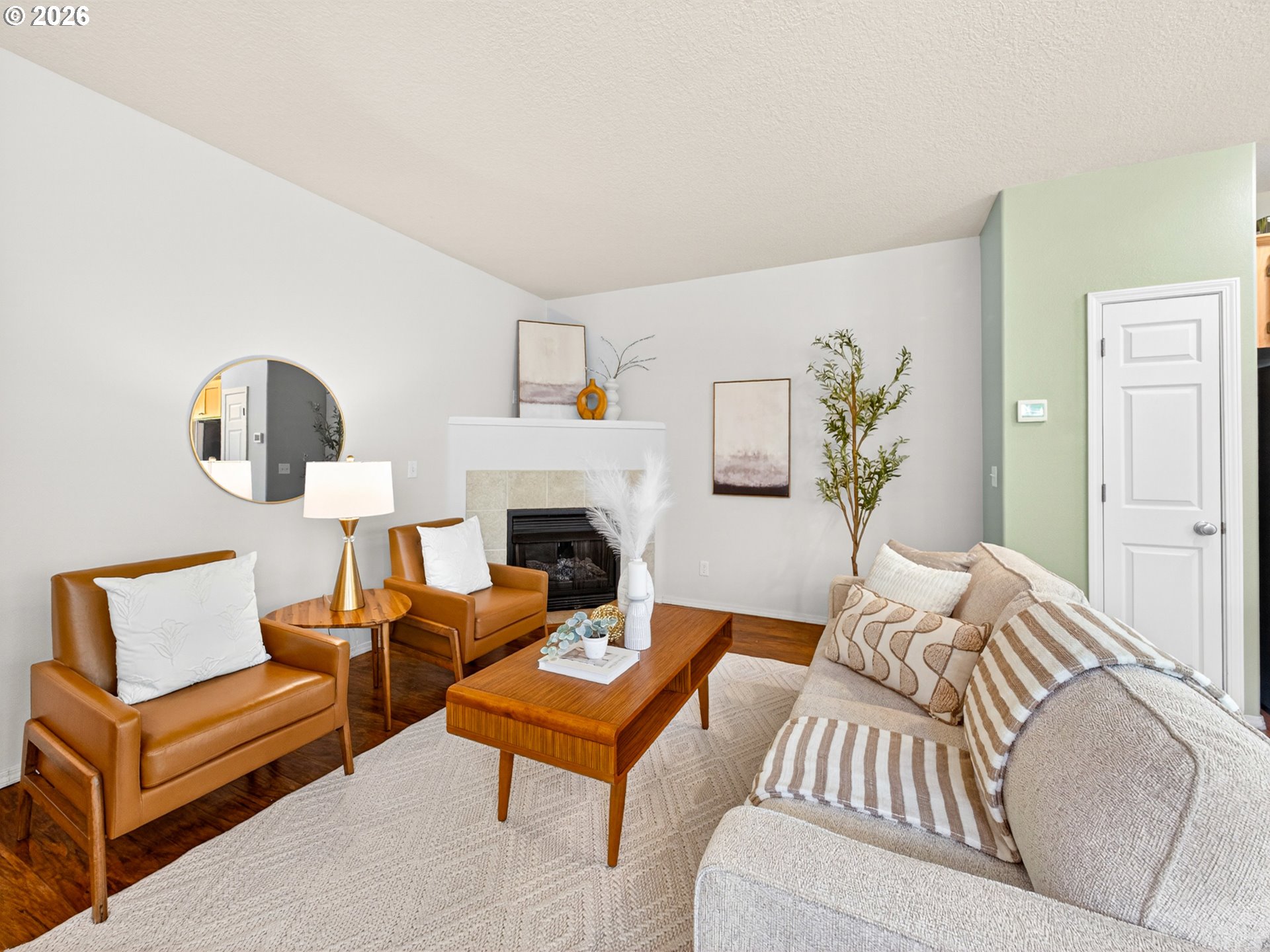 Photo #8: 372501430 Listing: Photo #8