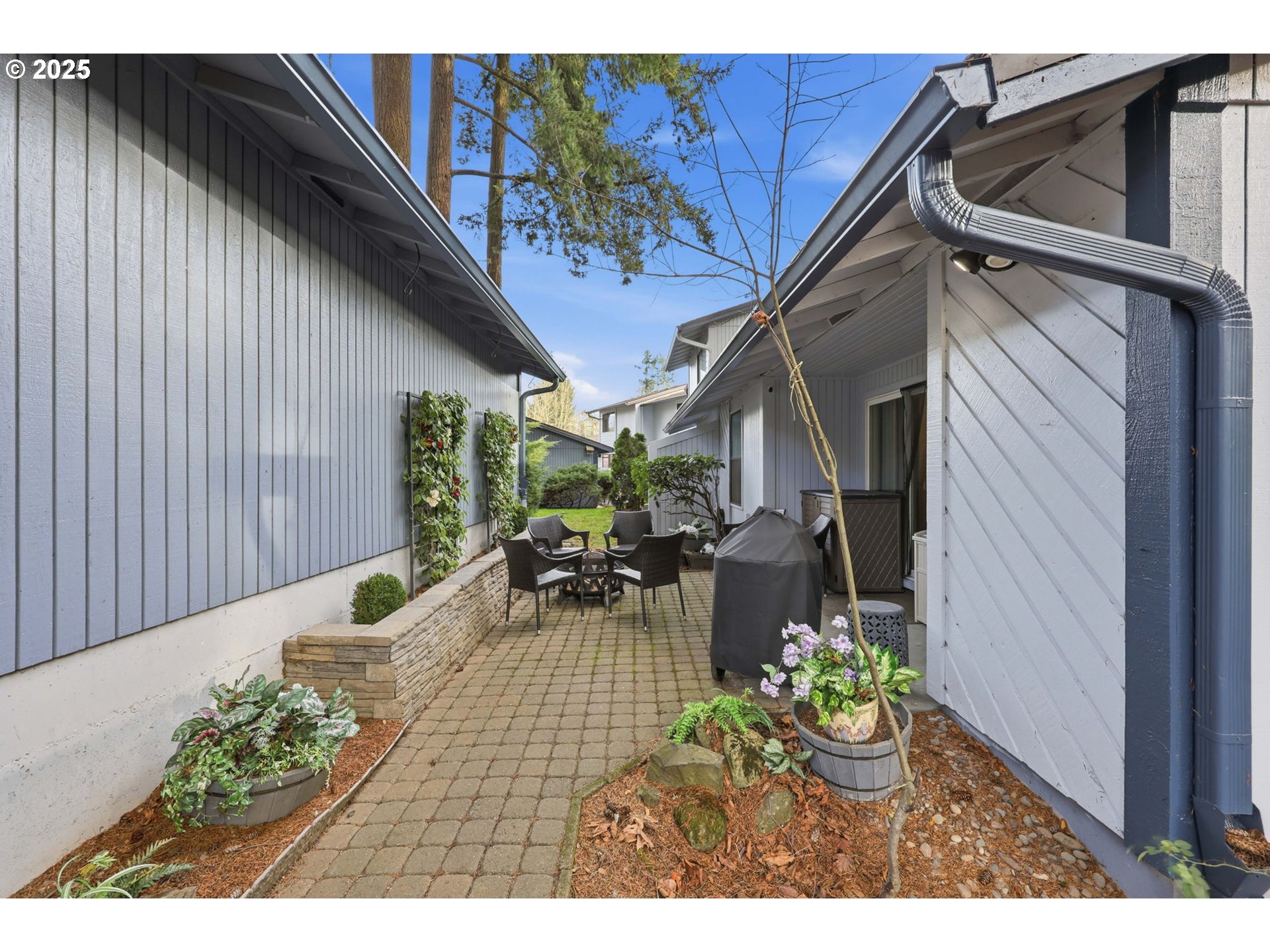 Photo #5: 372970818 Listing: Photo #5