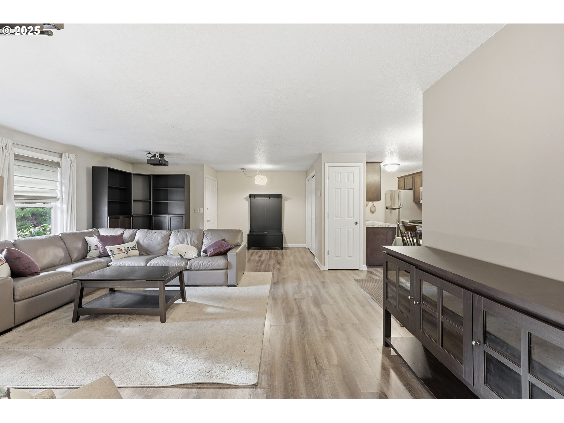 Photo #25: 372970818 Listing: Photo #25