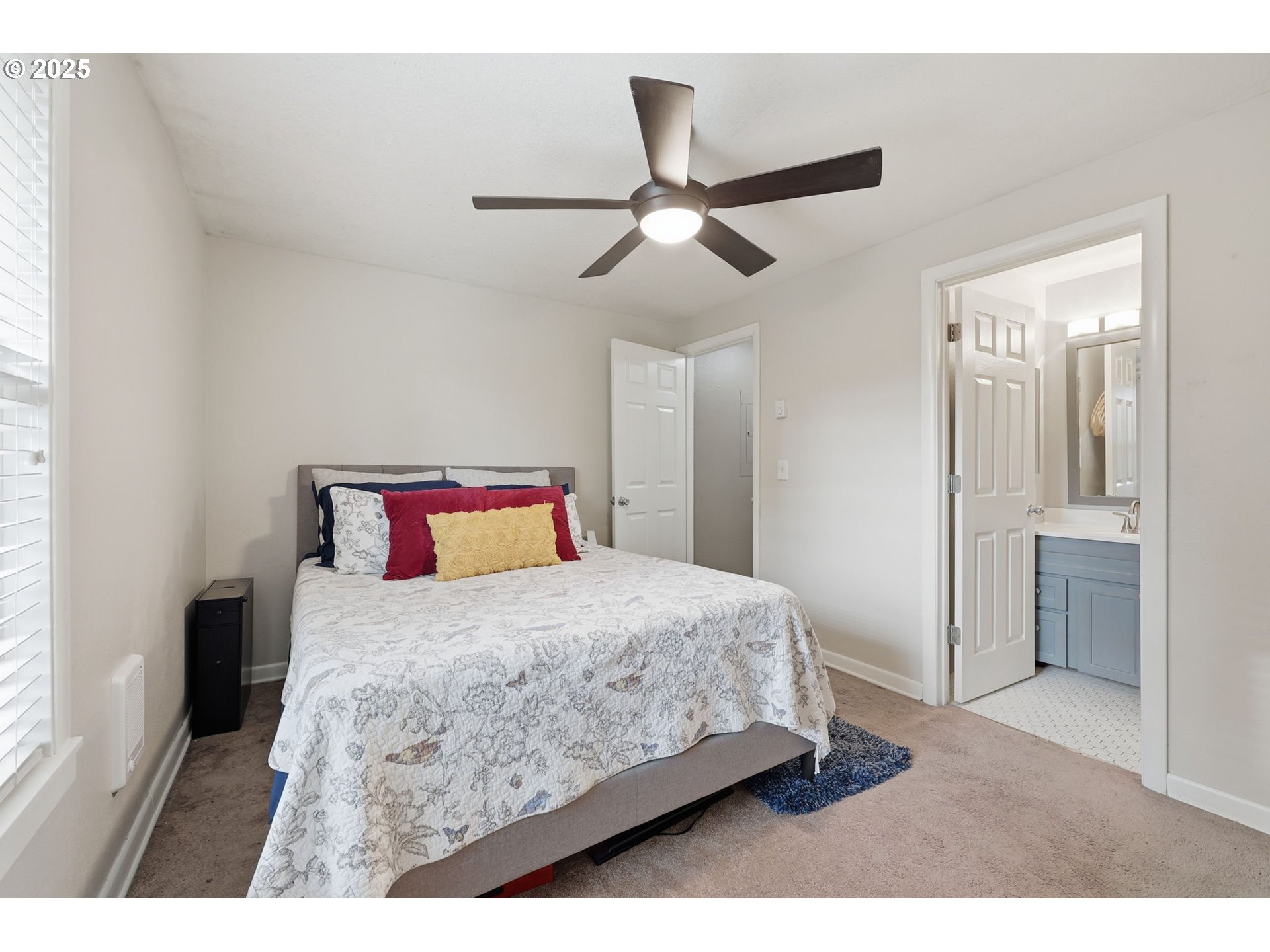 Photo #23: 372970818 Listing: Photo #23