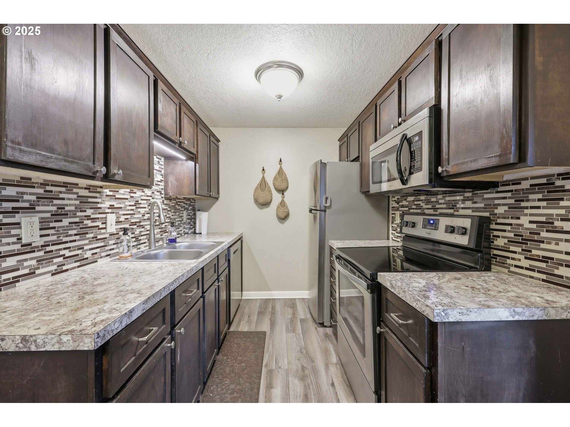 Photo #28: 372970818 Listing: Photo #28