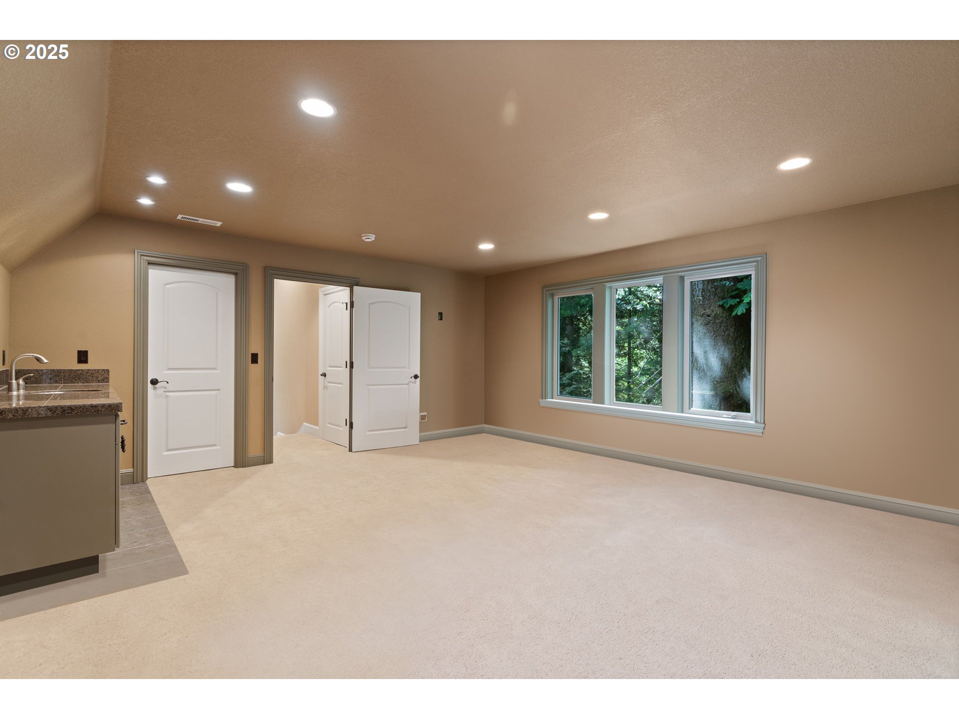 12320 NW SARGENT LN, Portland, OR, 97231