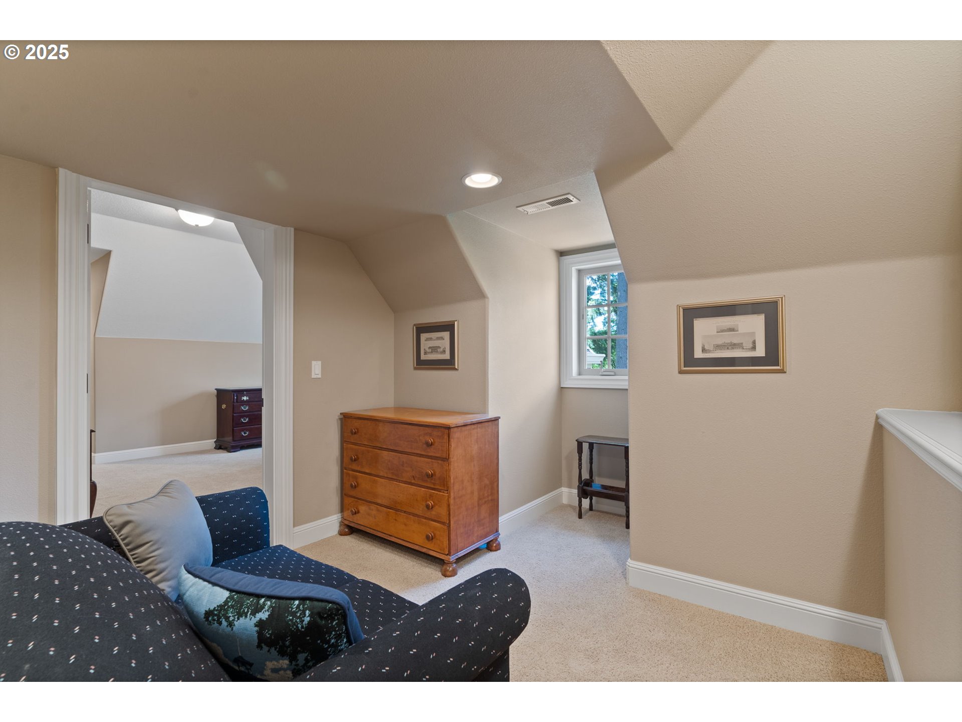 12320 NW SARGENT LN, Portland, OR, 97231