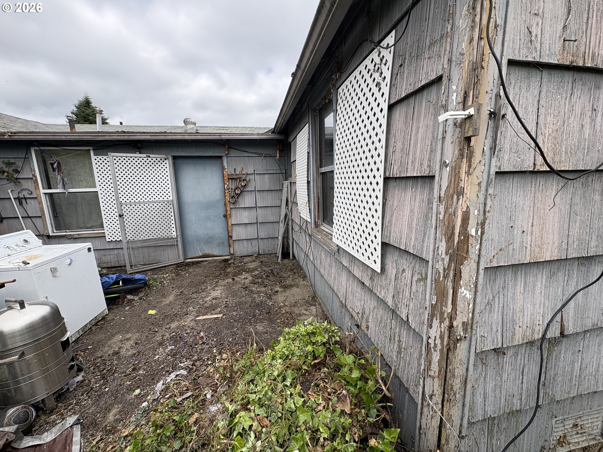 Property photo 4 of 6