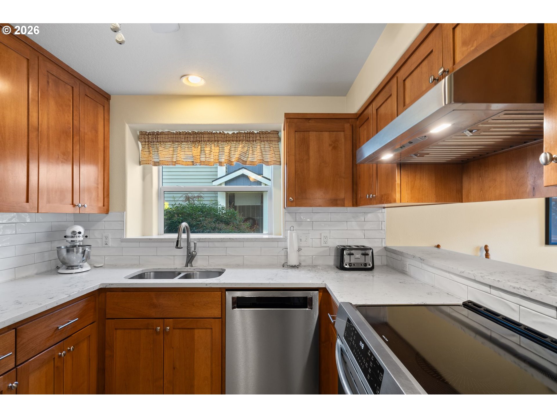 Photo #15: 373667312 Listing: Photo #15