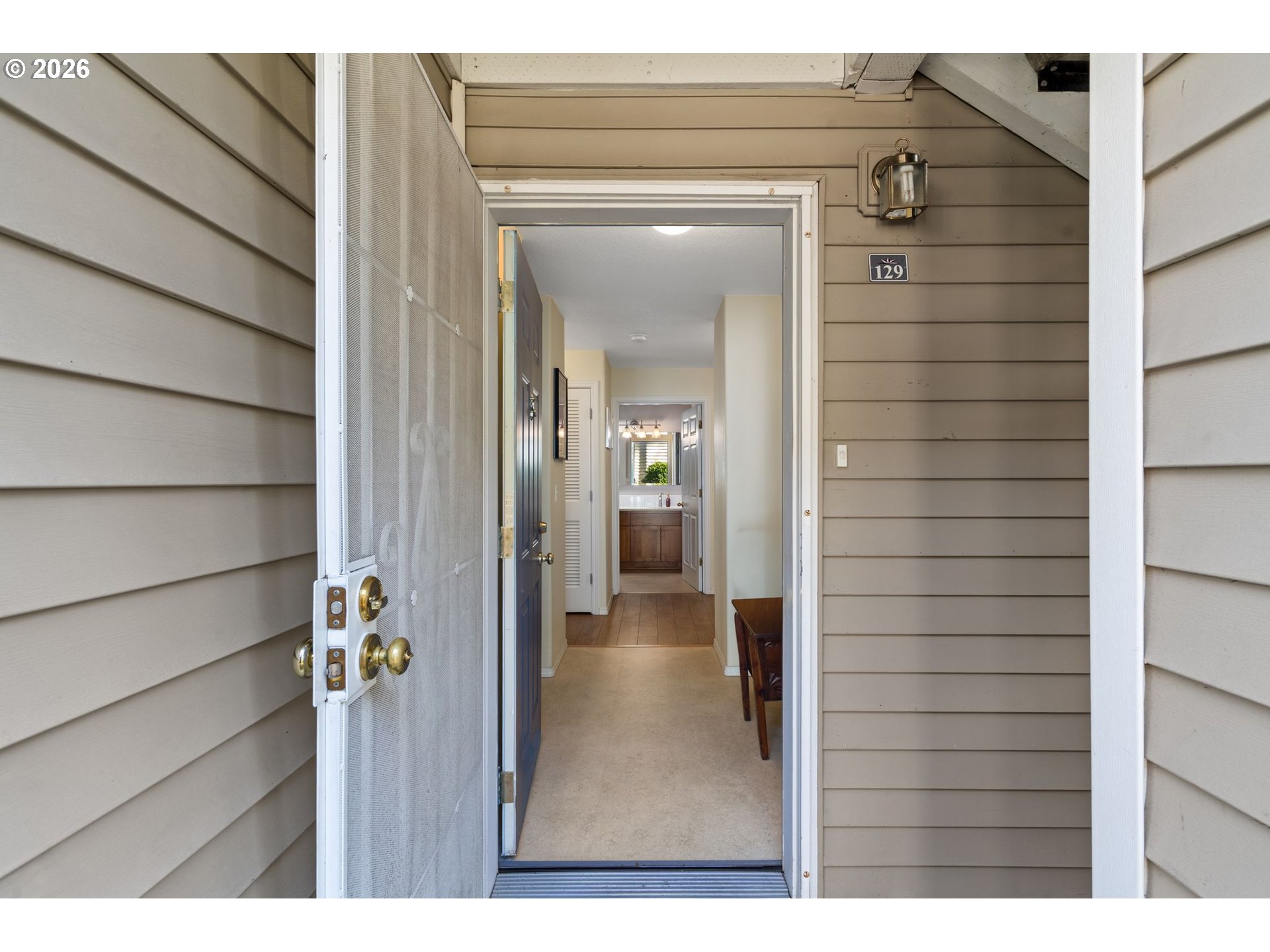 Photo #3: 373667312 Listing: Photo #3