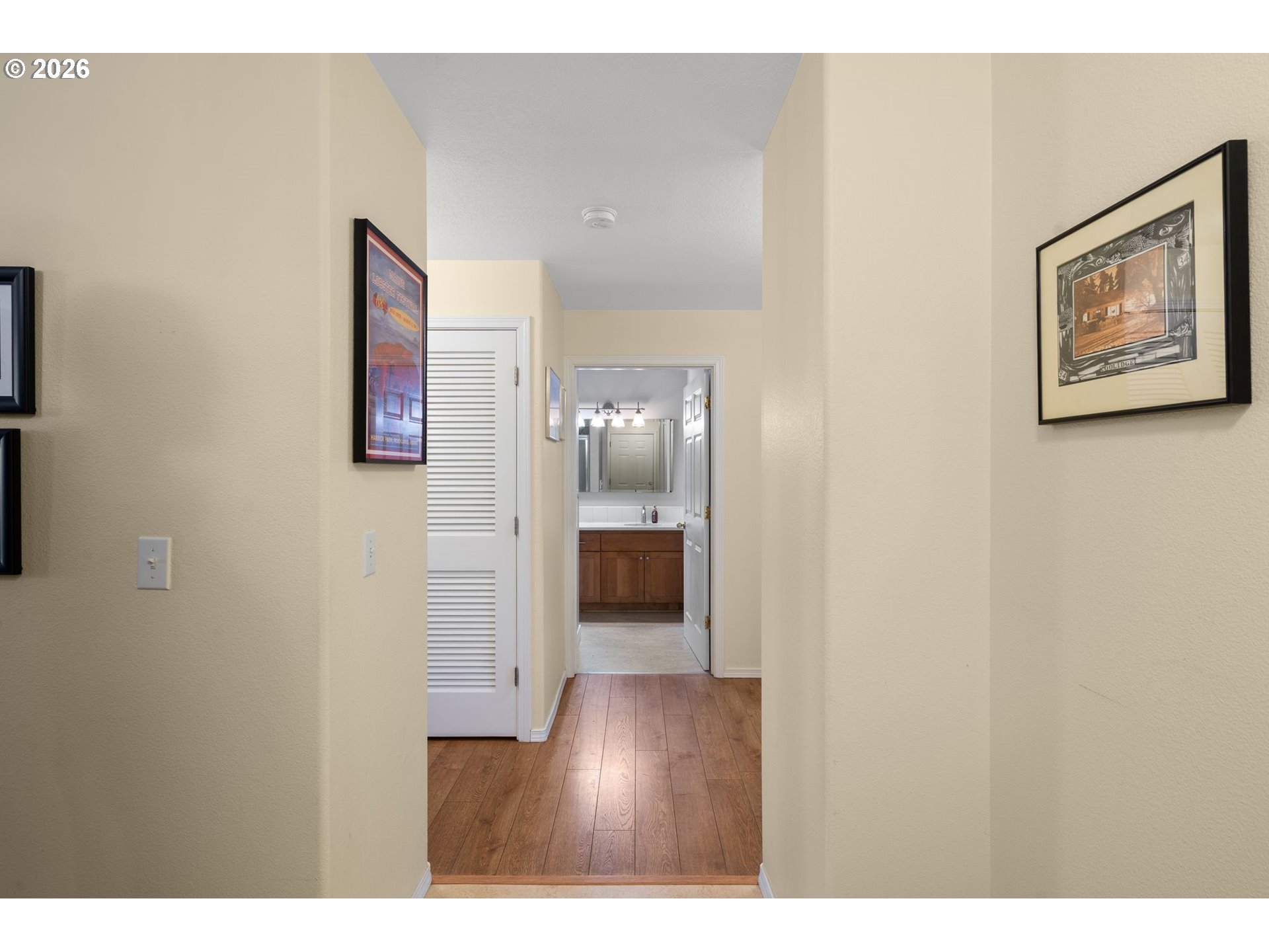 Photo #4: 373667312 Listing: Photo #4