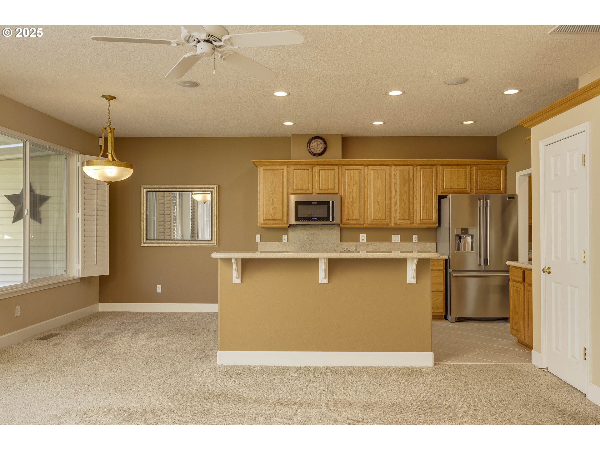 Photo #2: 373742979 Listing 