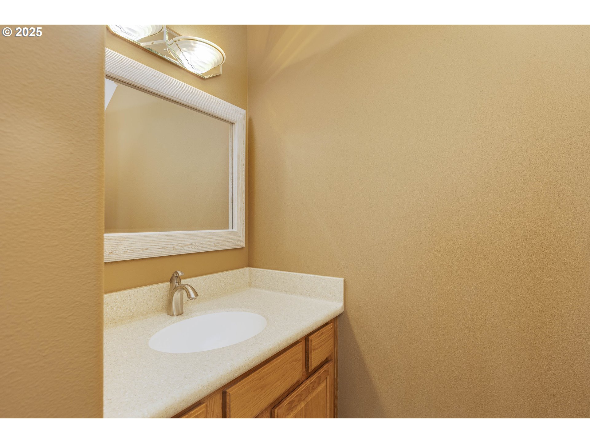 Photo #8: 373742979 Listing: Photo #8