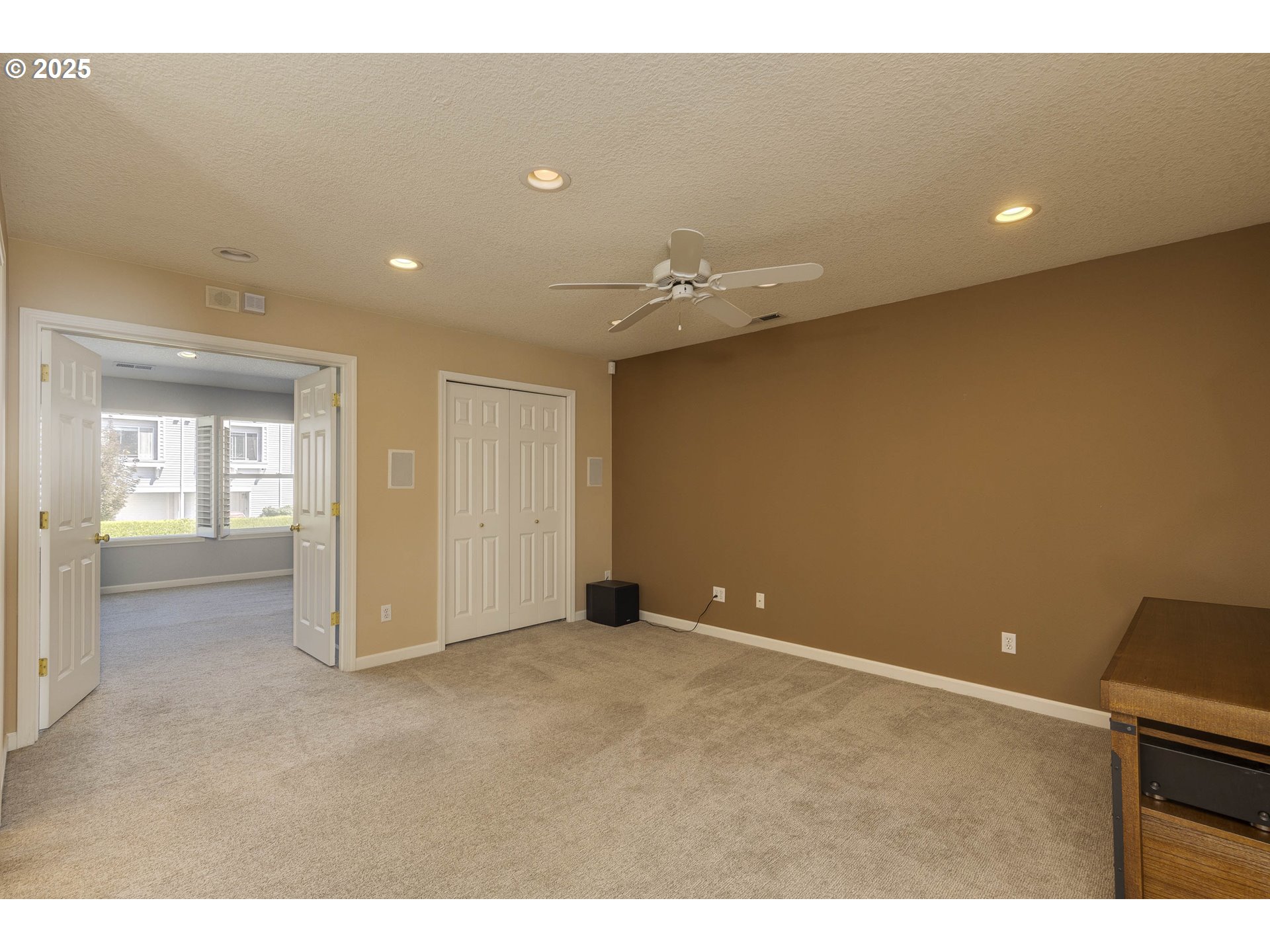 Photo #10: 373742979 Listing: Photo #10