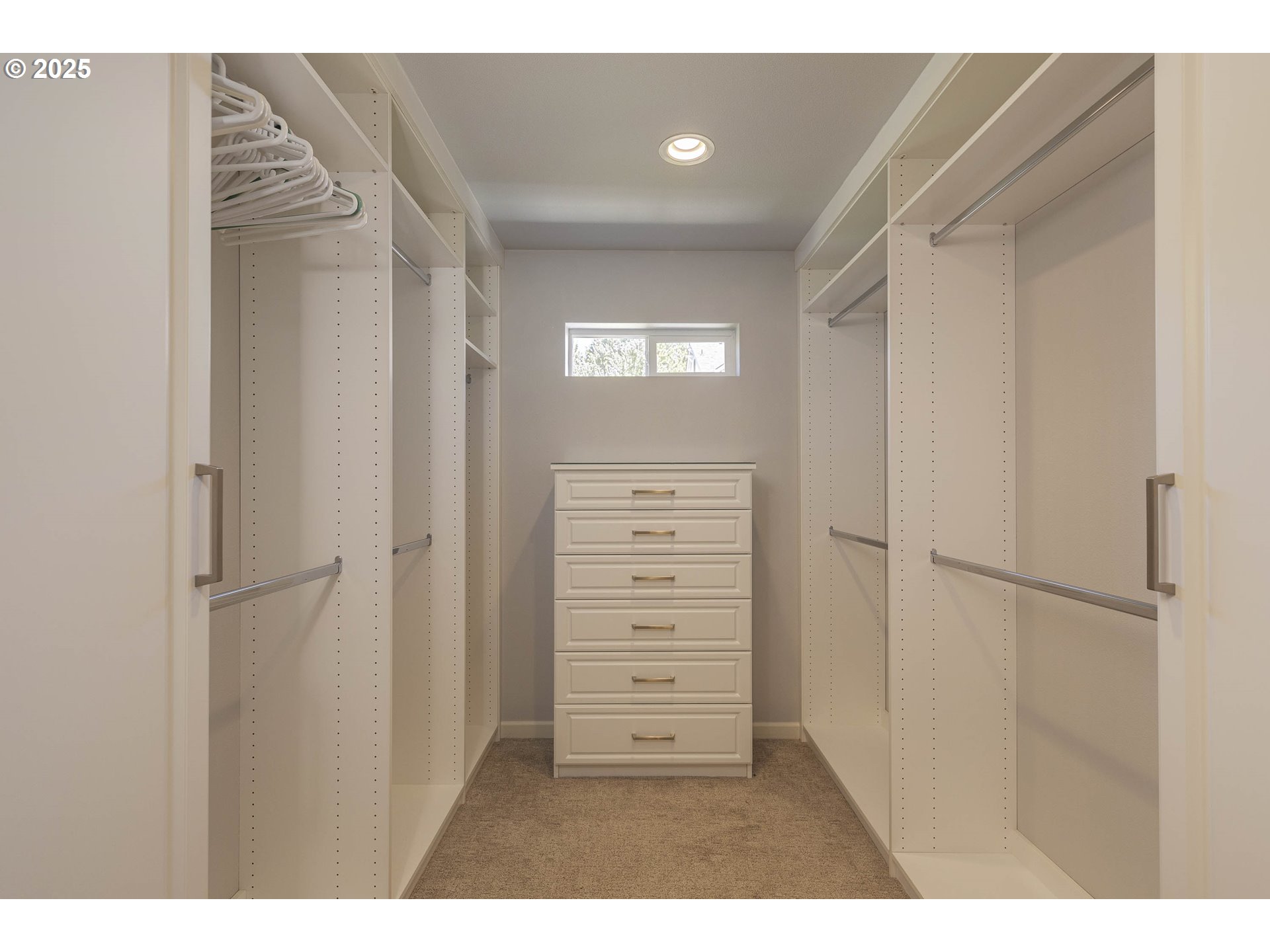 Photo #17: 373742979 Listing: Photo #17