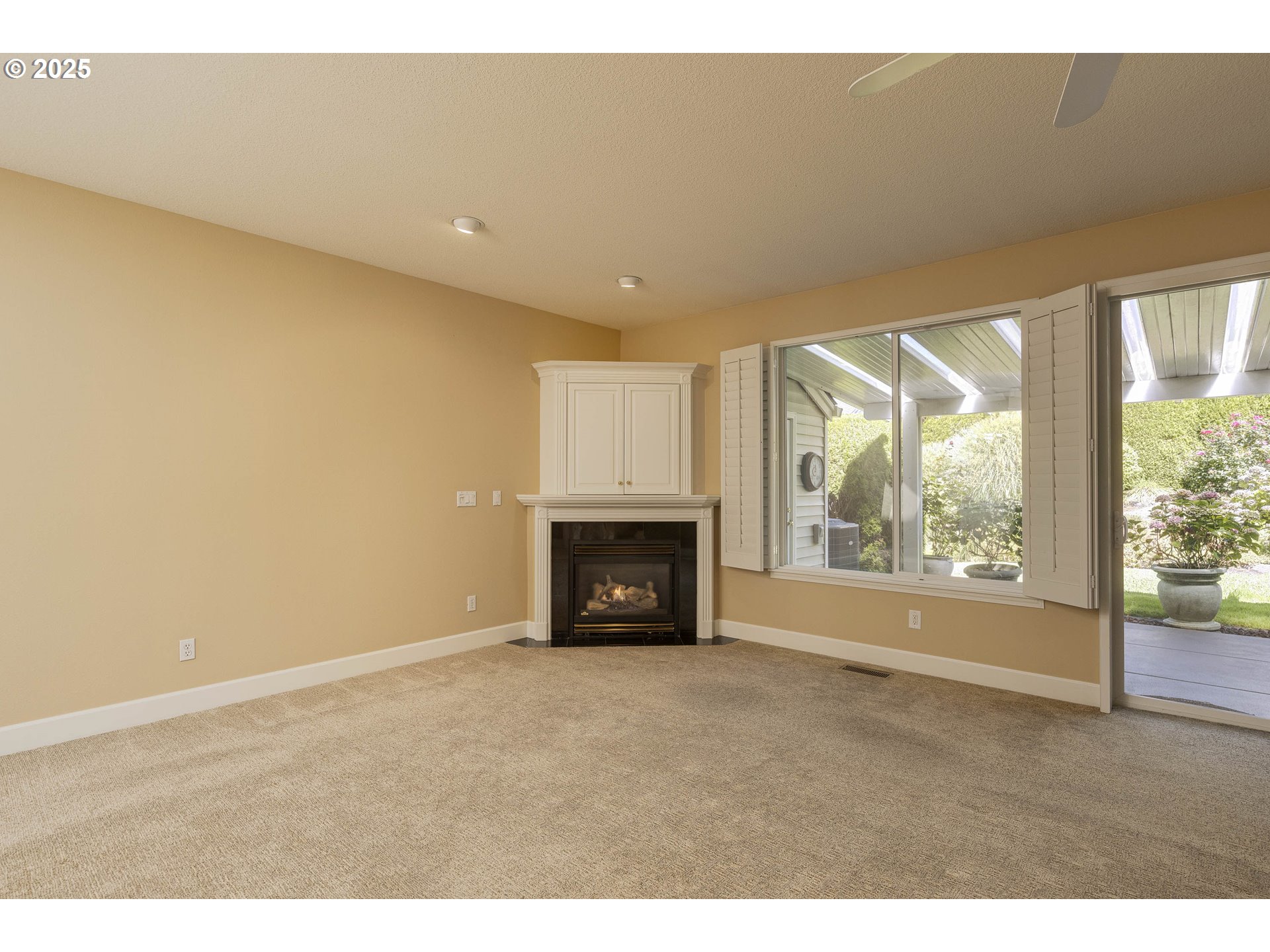 Photo #30: 373742979 Listing: Photo #30