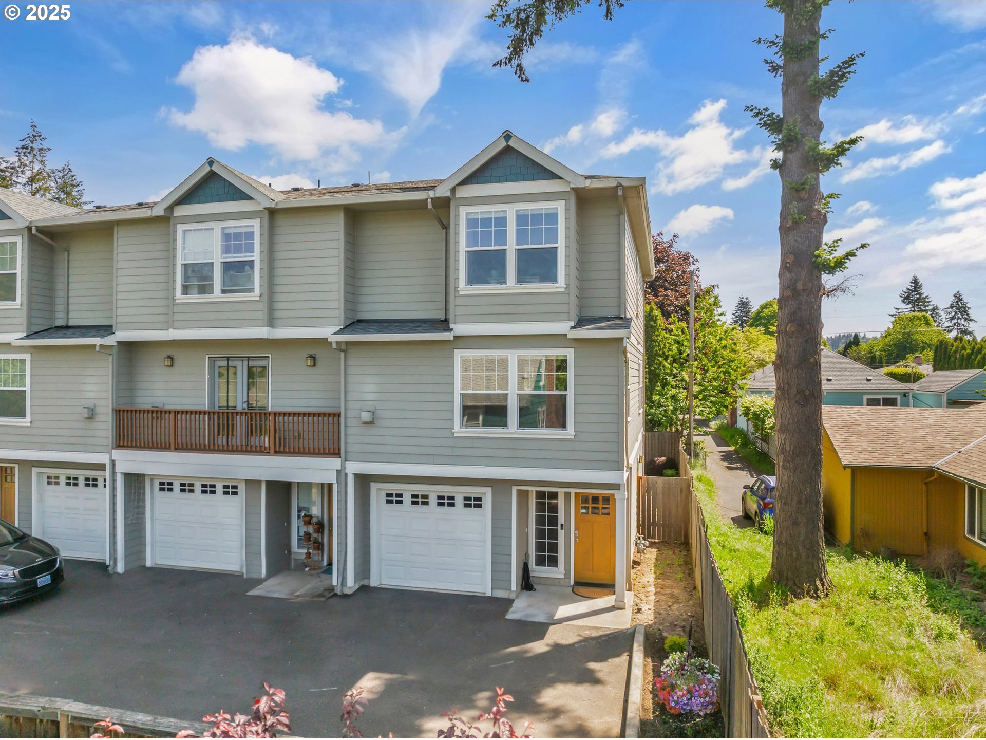 Photo #3: 373872292 Listing: Photo #3