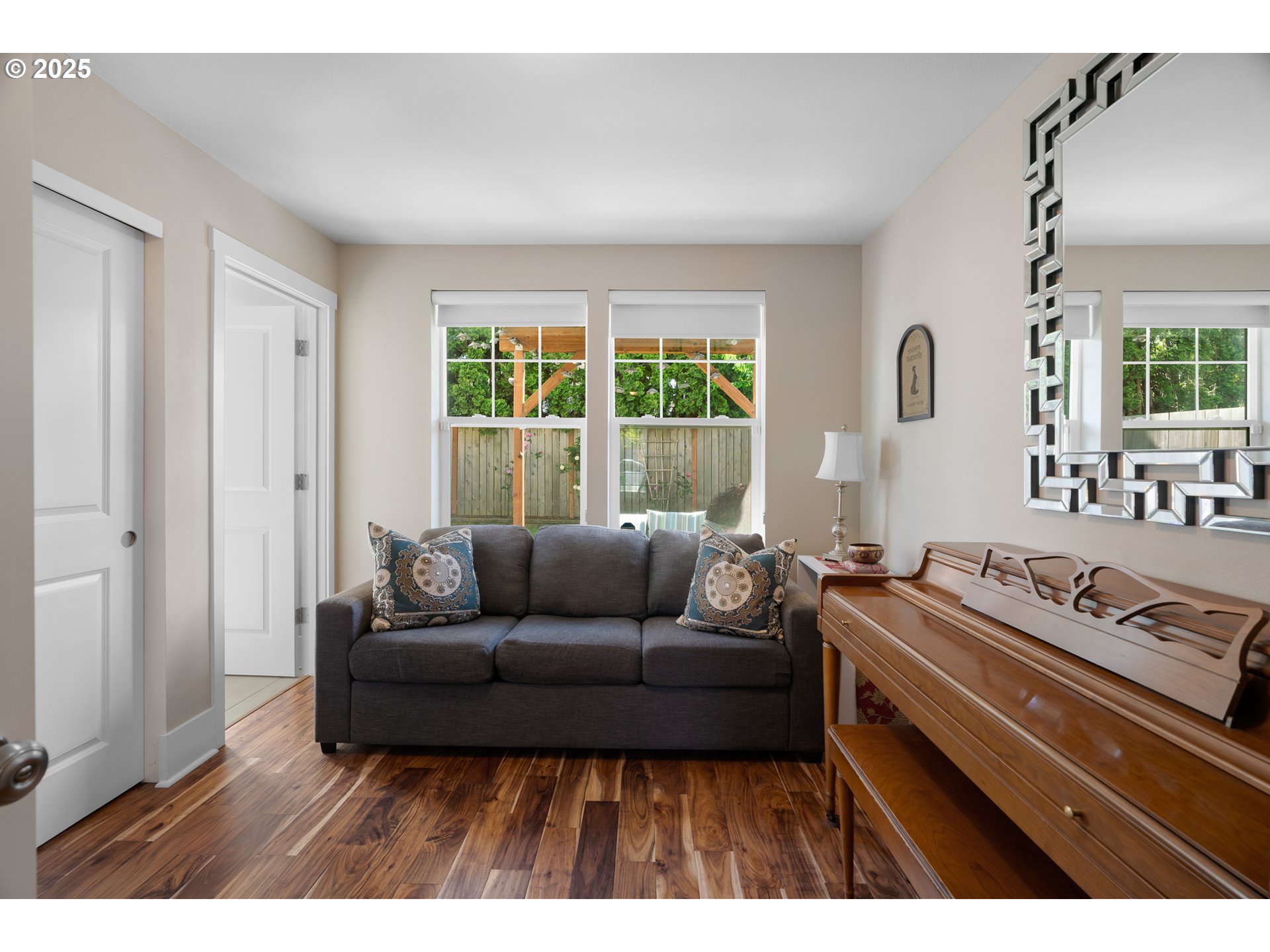 Photo #4: 373872292 Listing: Photo #4