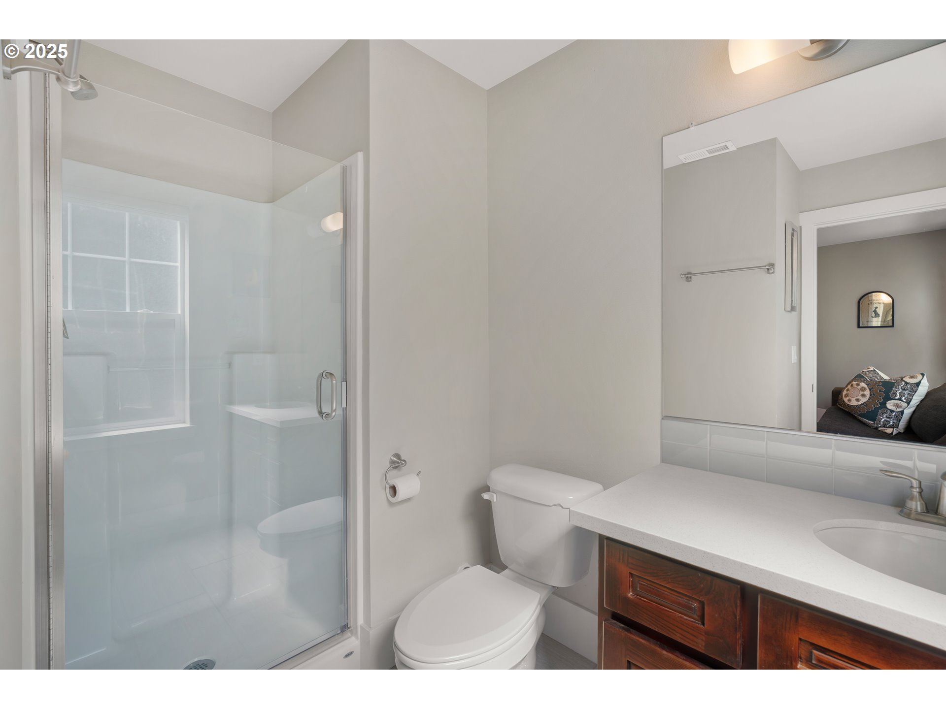 Photo #6: 373872292 Listing: Photo #6