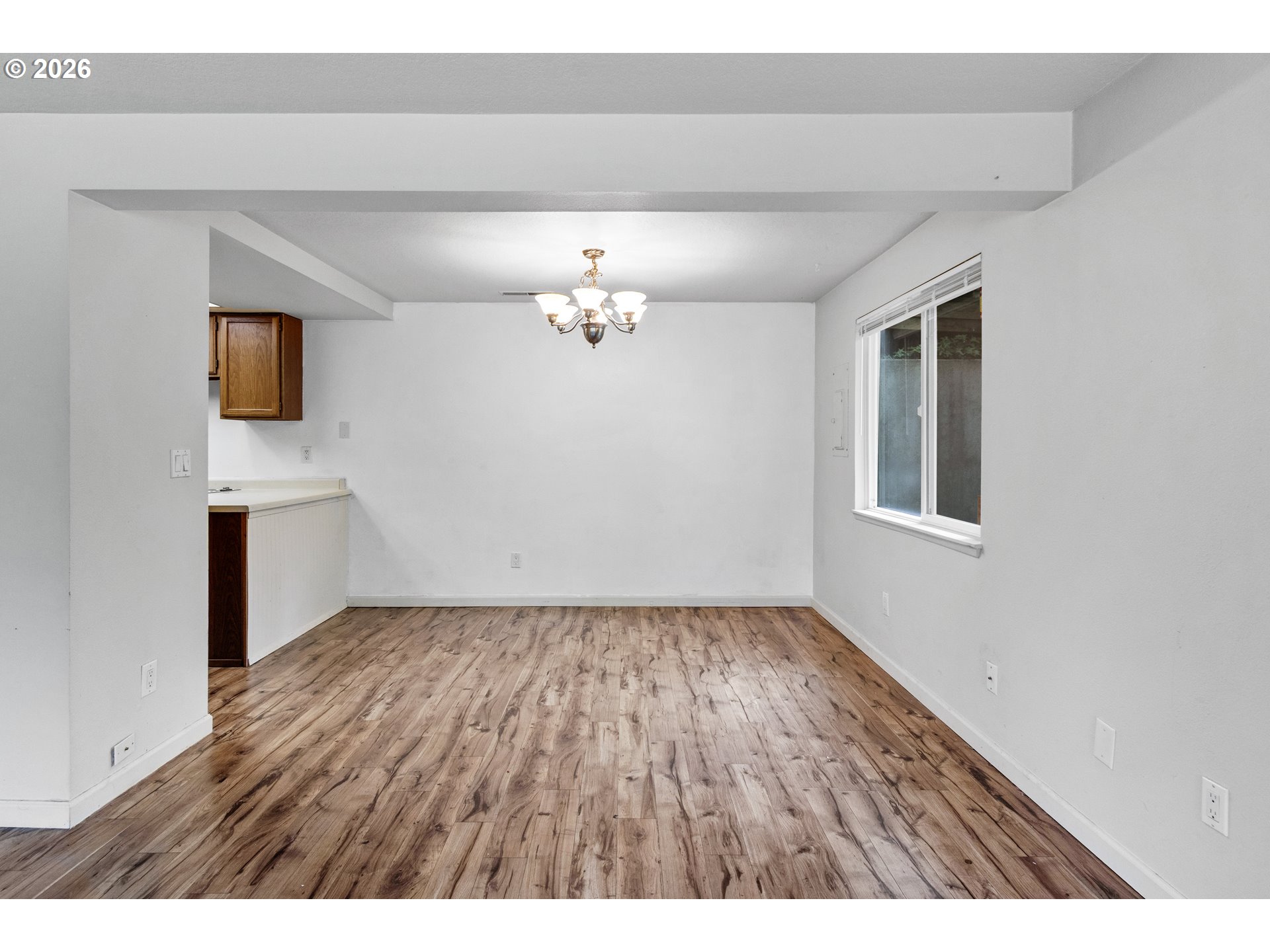 Photo #12: 375045546 Listing: Photo #12
