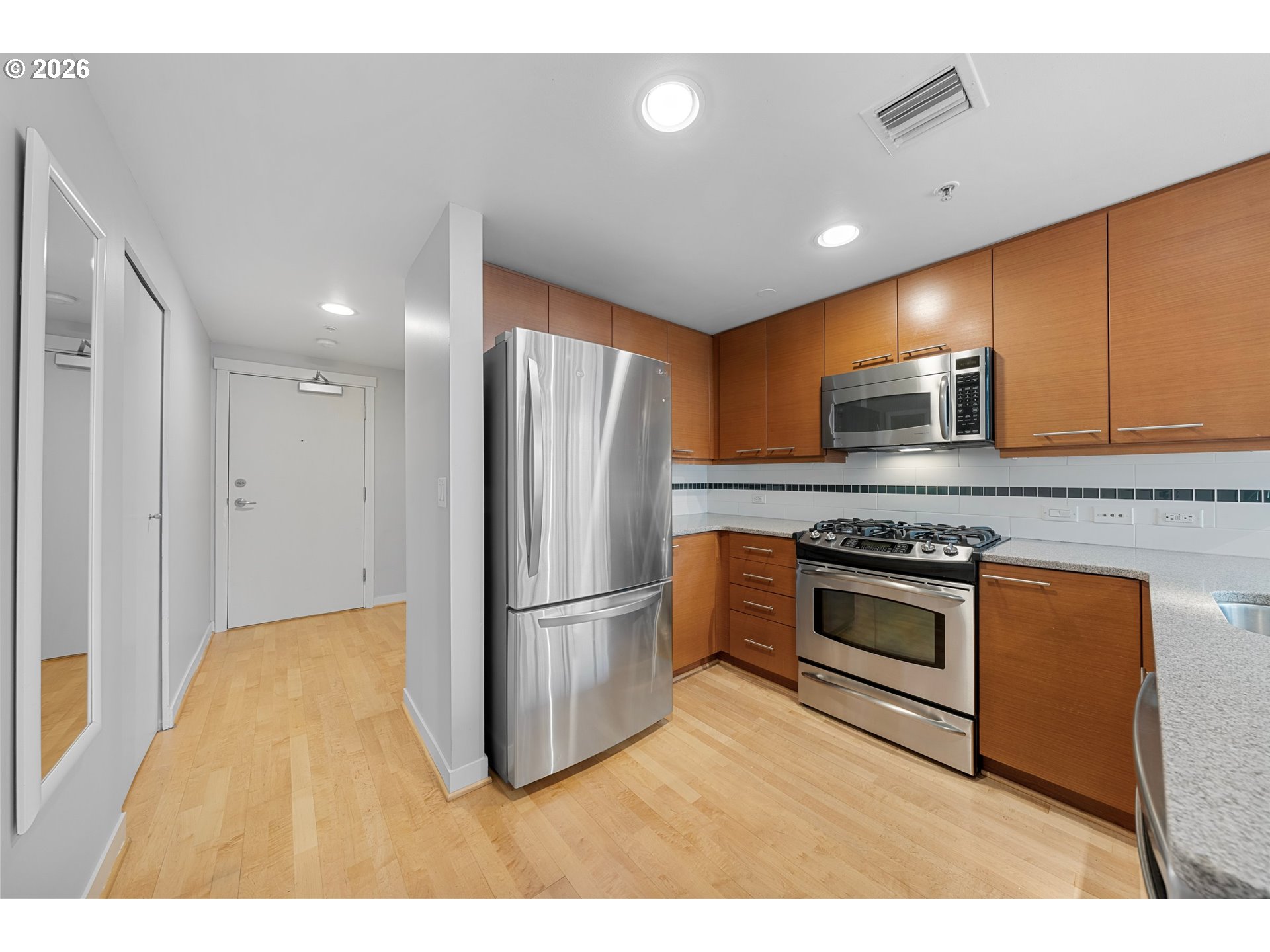 Photo #7: 376650904 Listing: Photo #7