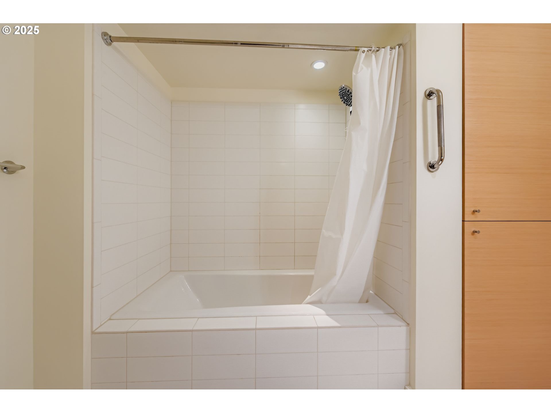 Photo #17: 376662900 Listing: Photo #17