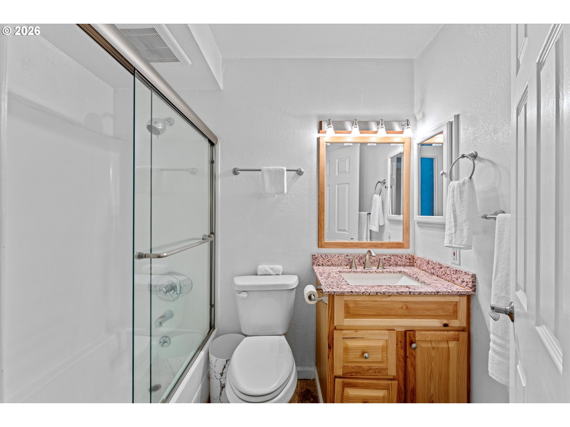 Photo #8: 377397732 Listing: Photo #8