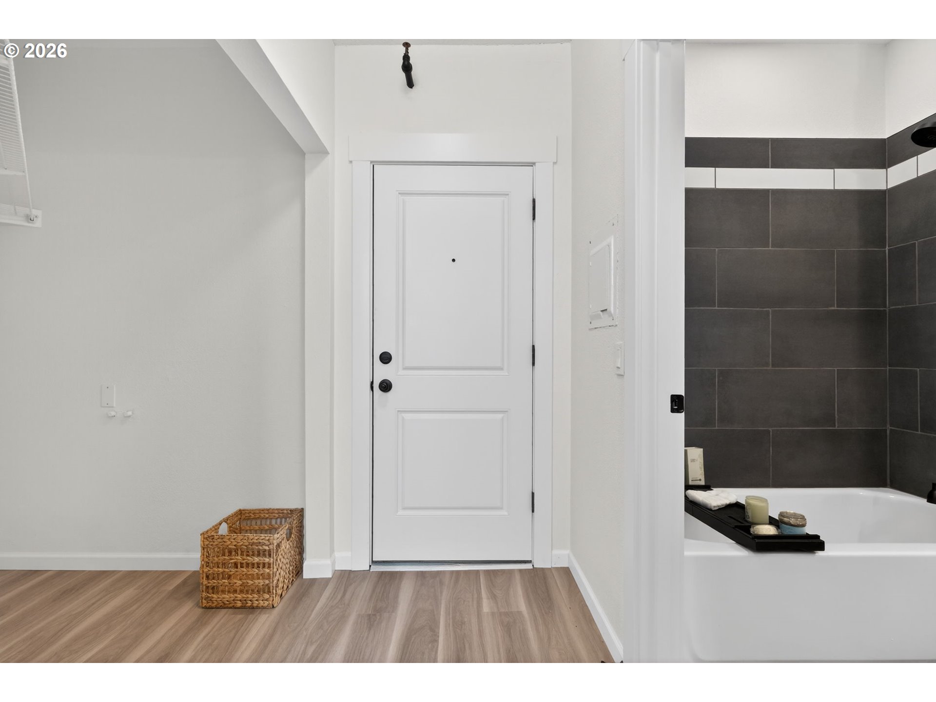 Photo #9: 378732987 Listing: Photo #9