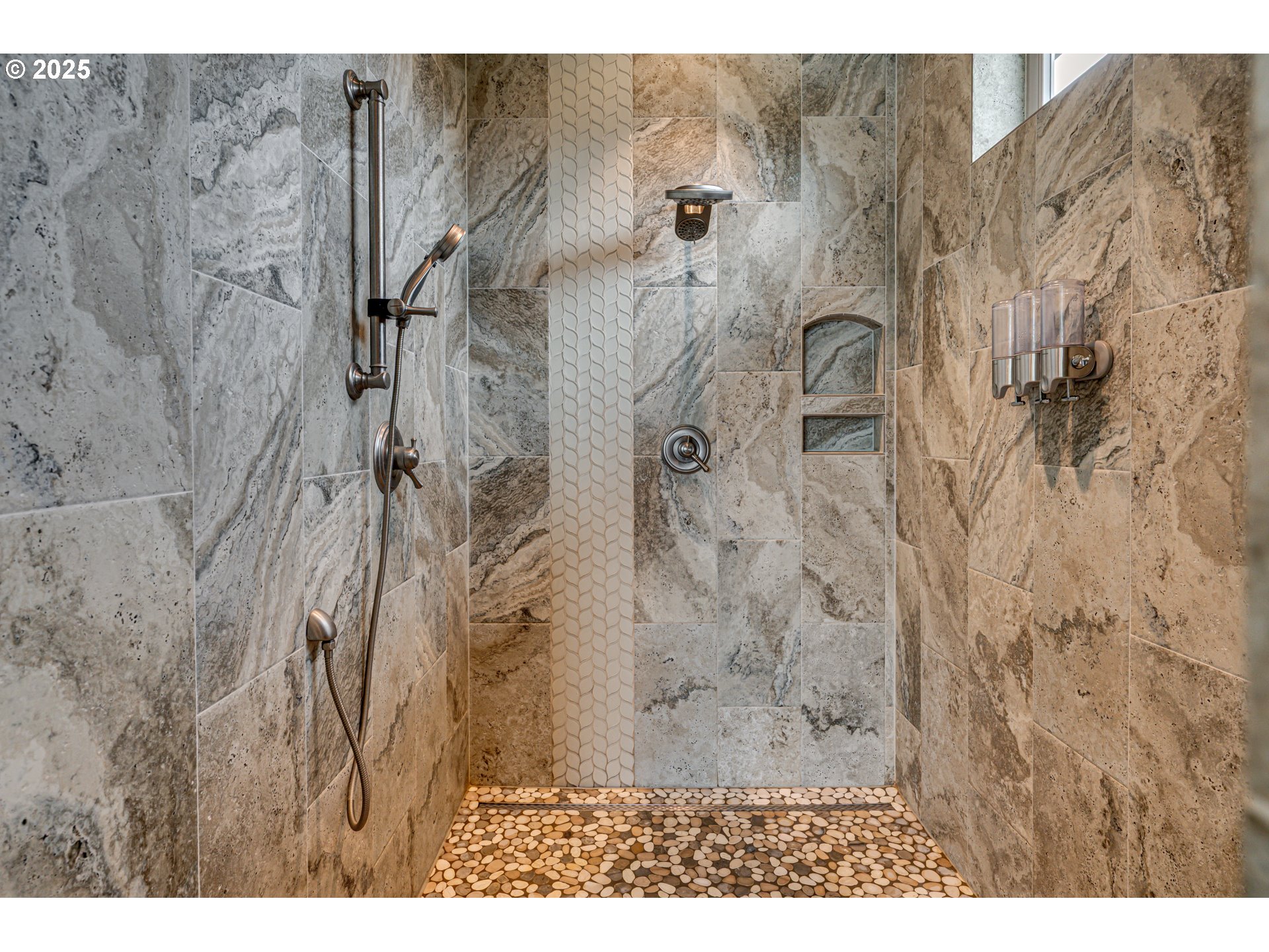 421 WOODLAND HEIGHTS RD, Woodland, WA, 98674