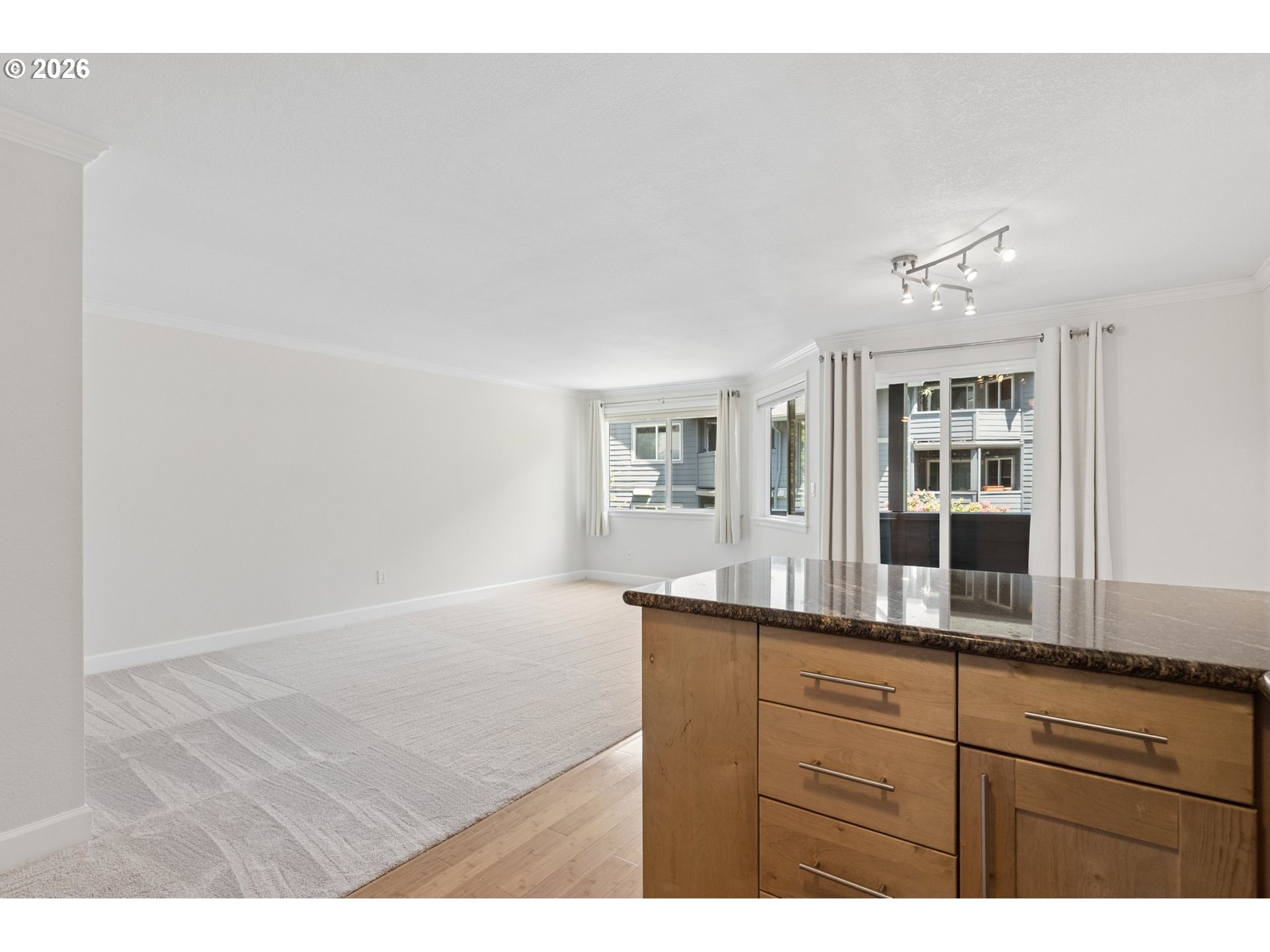 Photo #17: 379344760 Listing: Photo #17