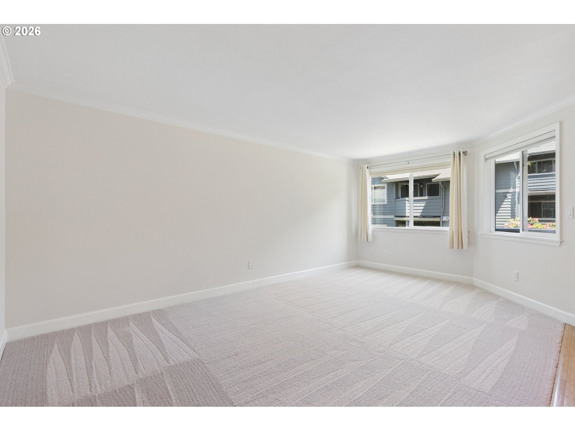 Photo #5: 379344760 Listing: Photo #5