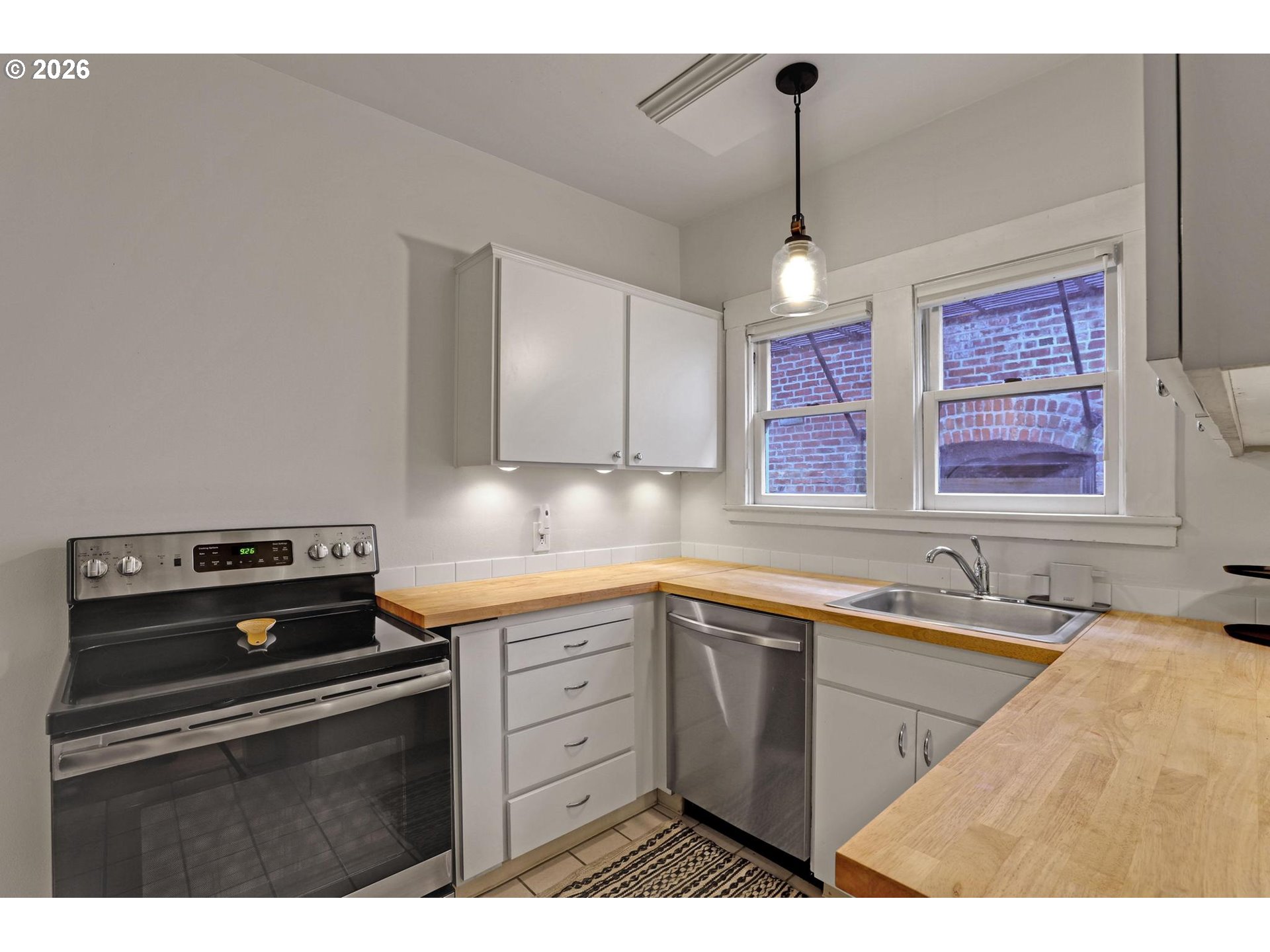 Photo #3: 379487380 Listing: Photo #3