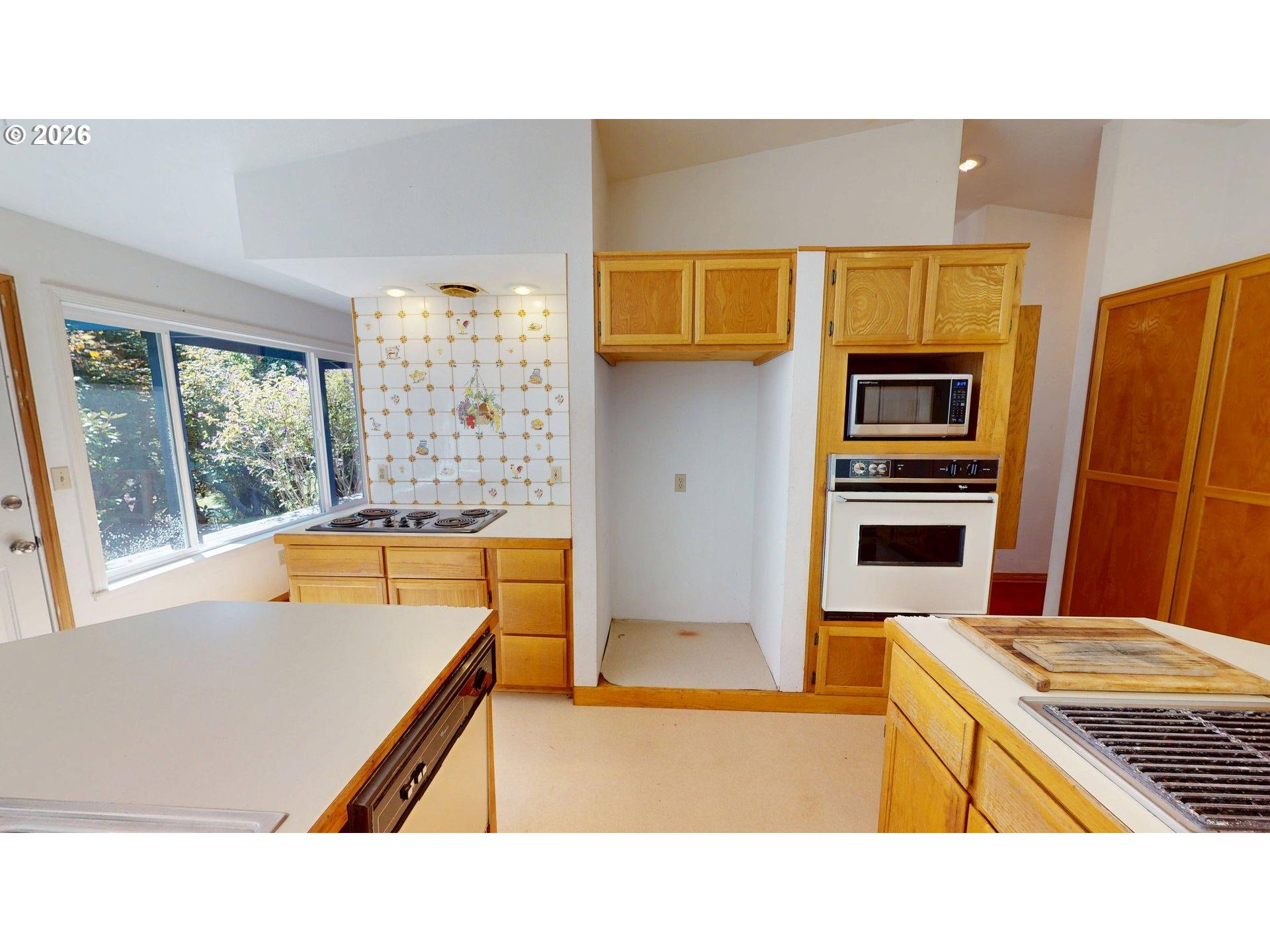 Property photo 11 of 48