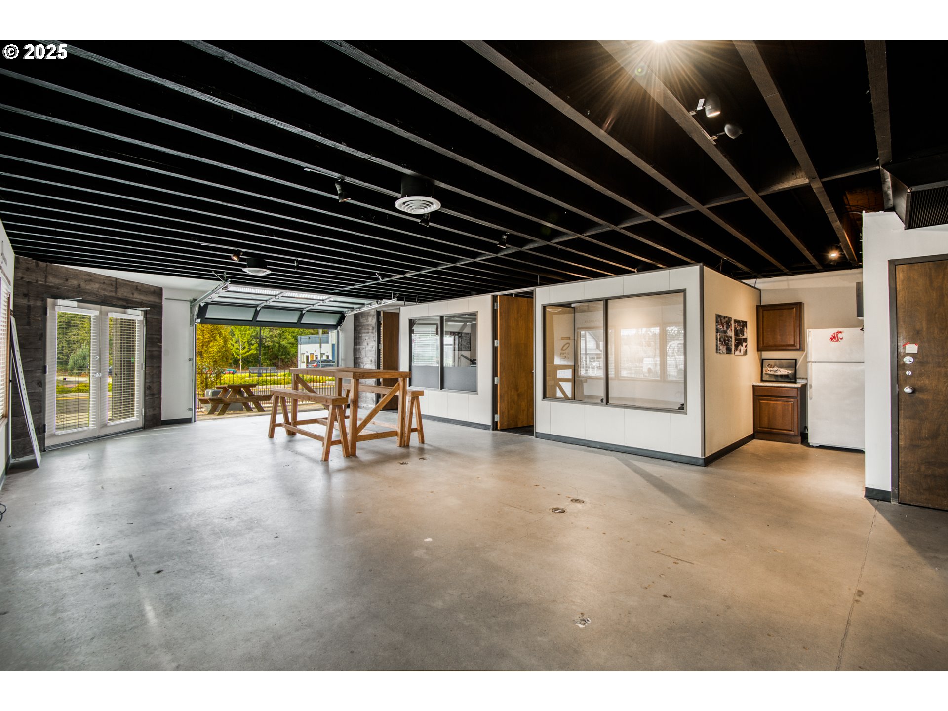 12290 SW MAIN ST, Portland, OR, 97223