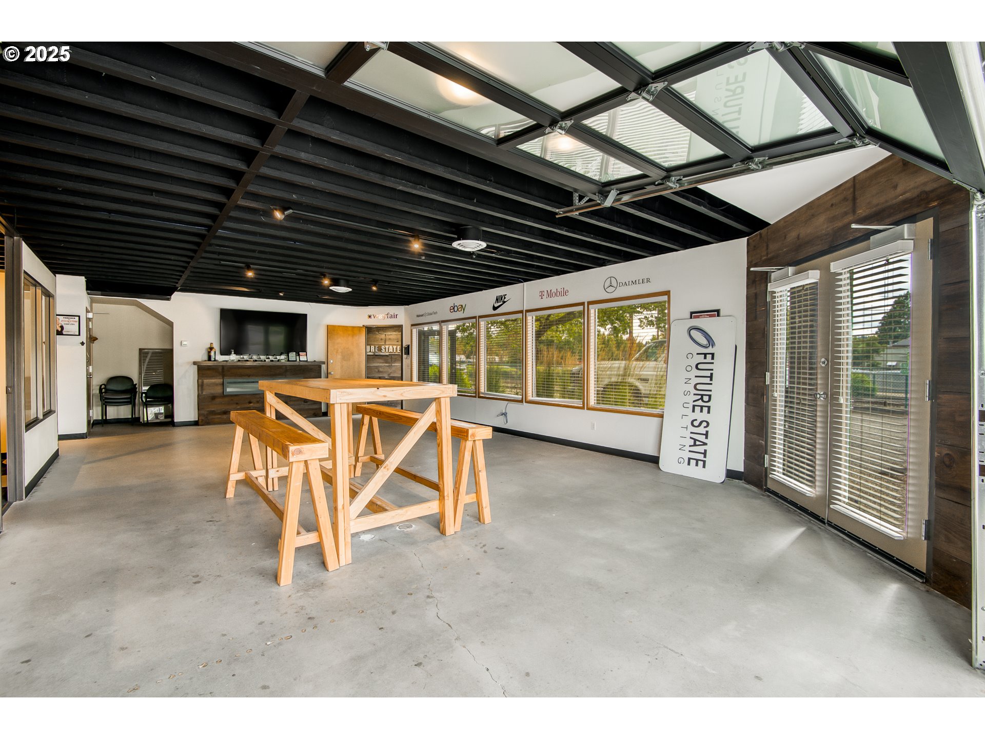 12290 SW MAIN ST, Portland, OR, 97223