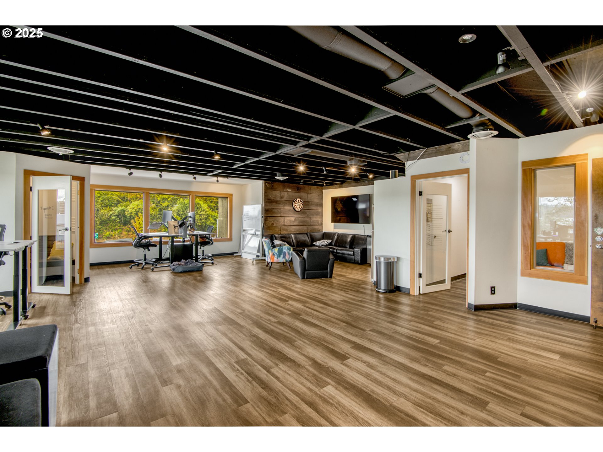 12290 SW MAIN ST, Portland, OR, 97223