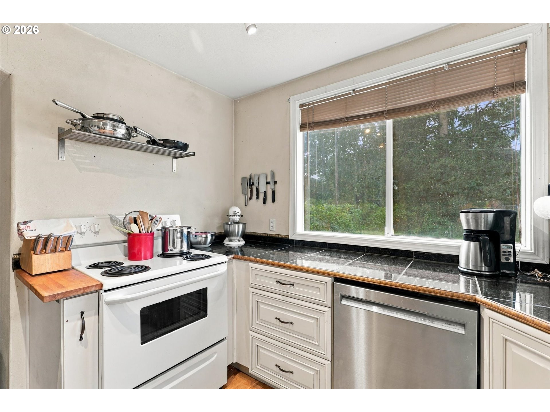 Property photo 5 of 18