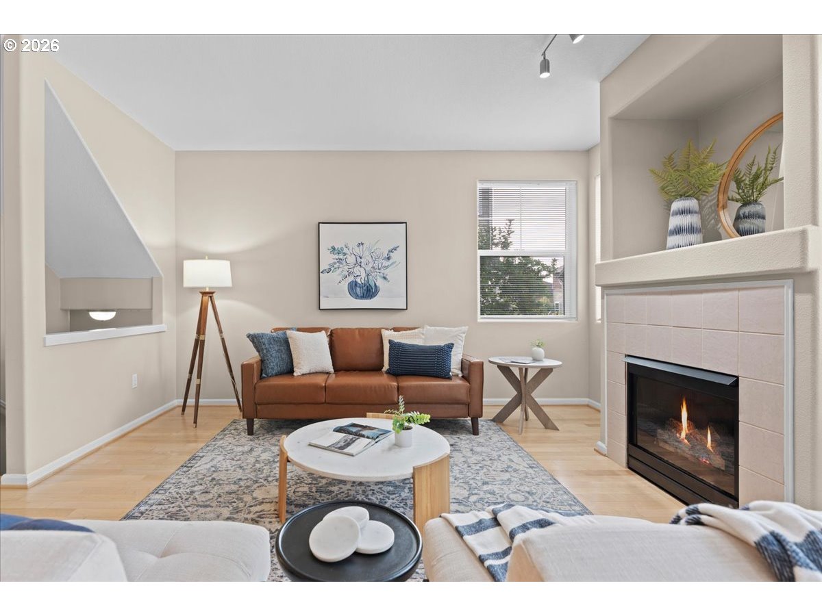 Photo #8: 380439834 Listing: Photo #8