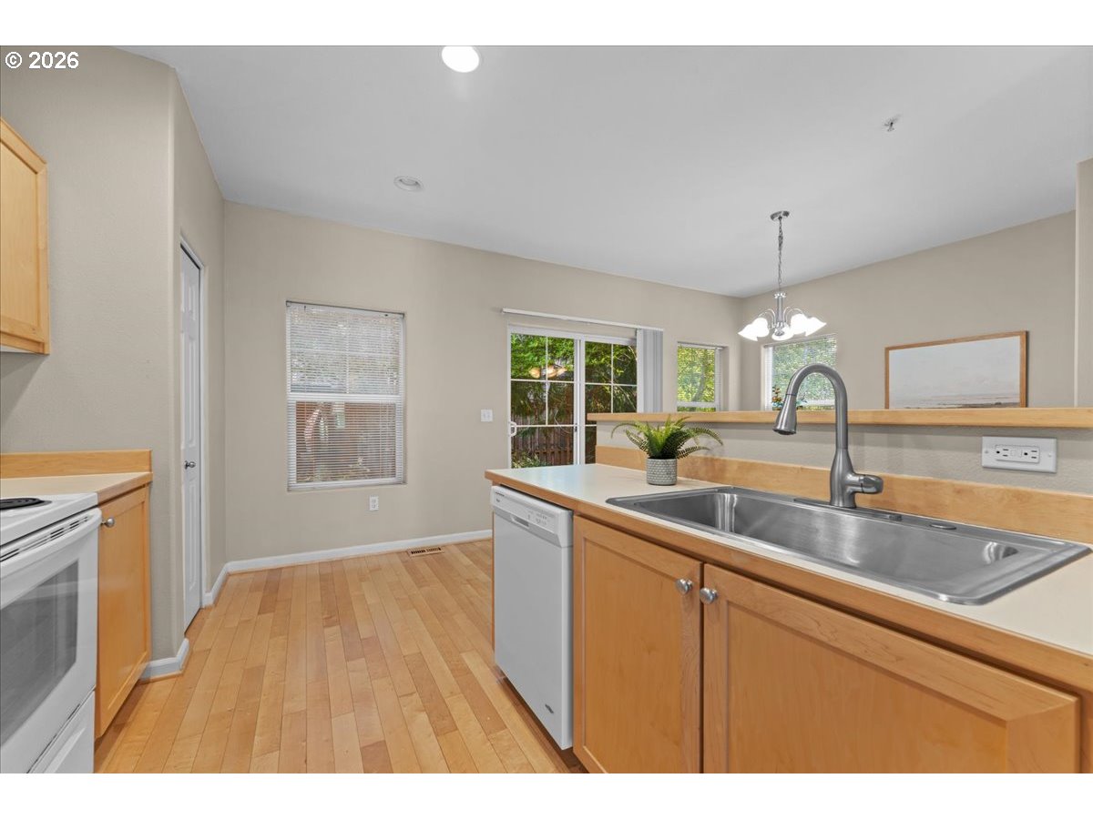 Photo #13: 380439834 Listing: Photo #13