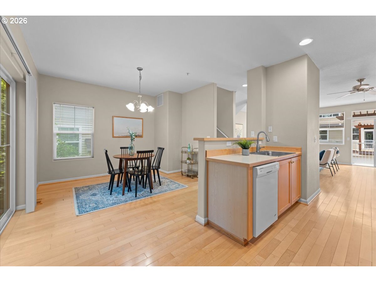 Photo #14: 380439834 Listing: Photo #14
