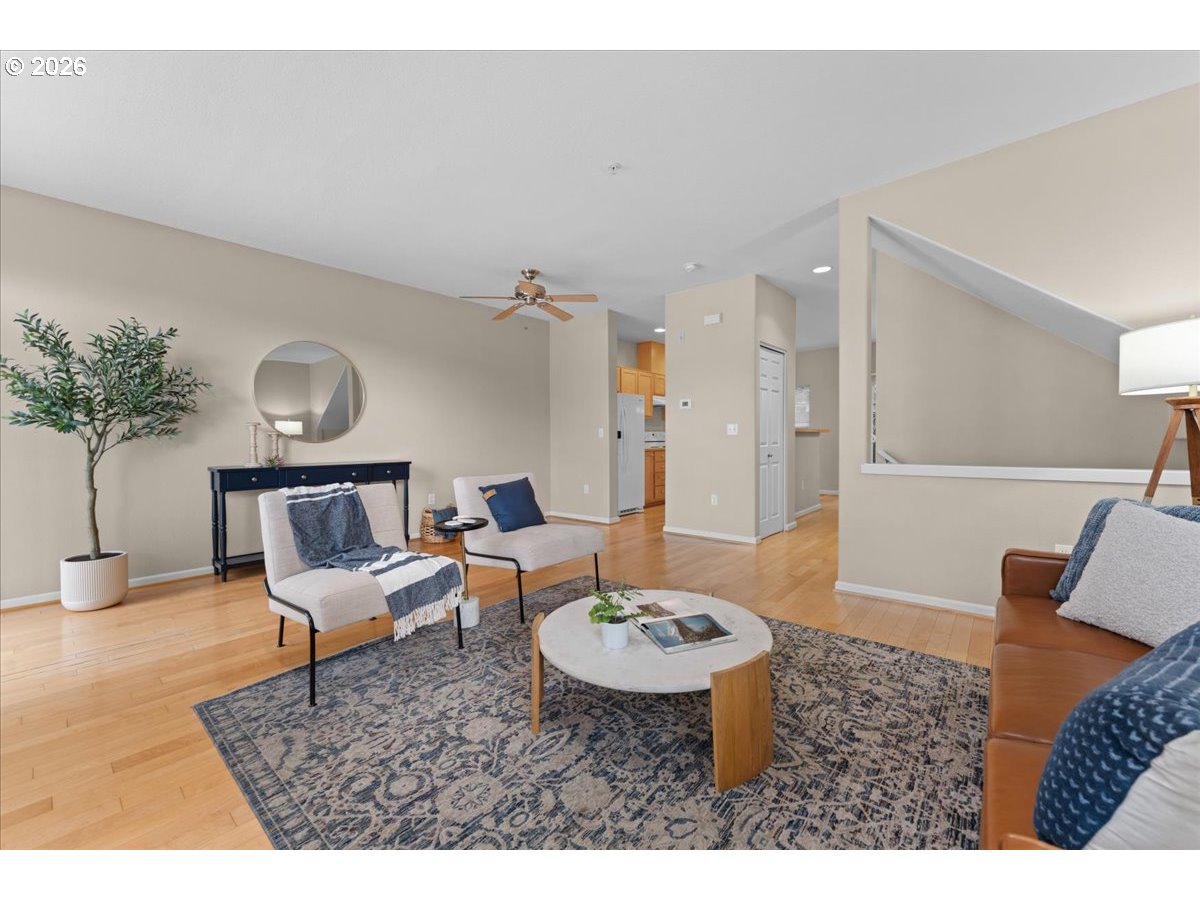 Photo #6: 380439834 Listing: Photo #6