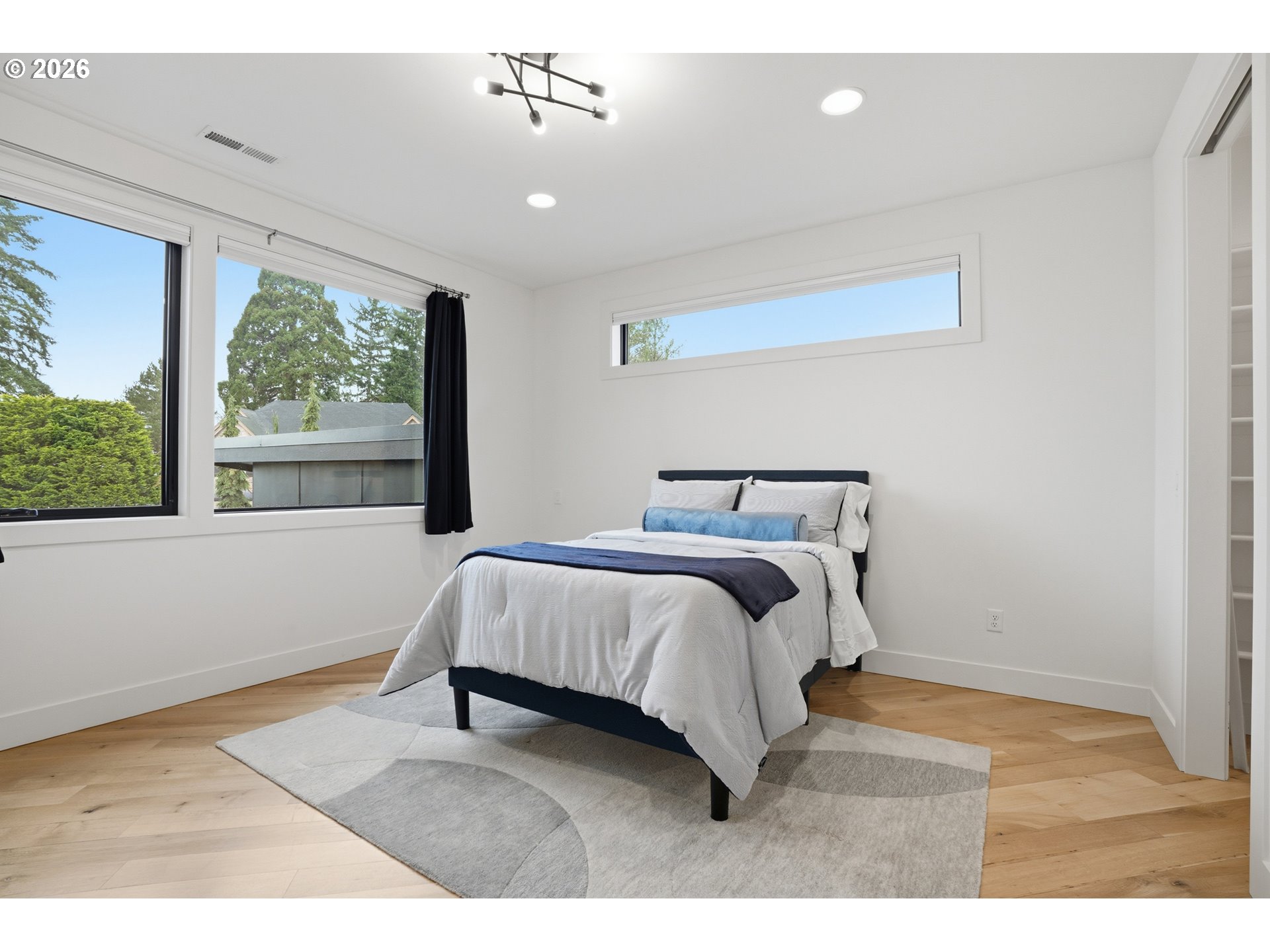 121 S SANTA FE CT, Vancouver, WA, 98661