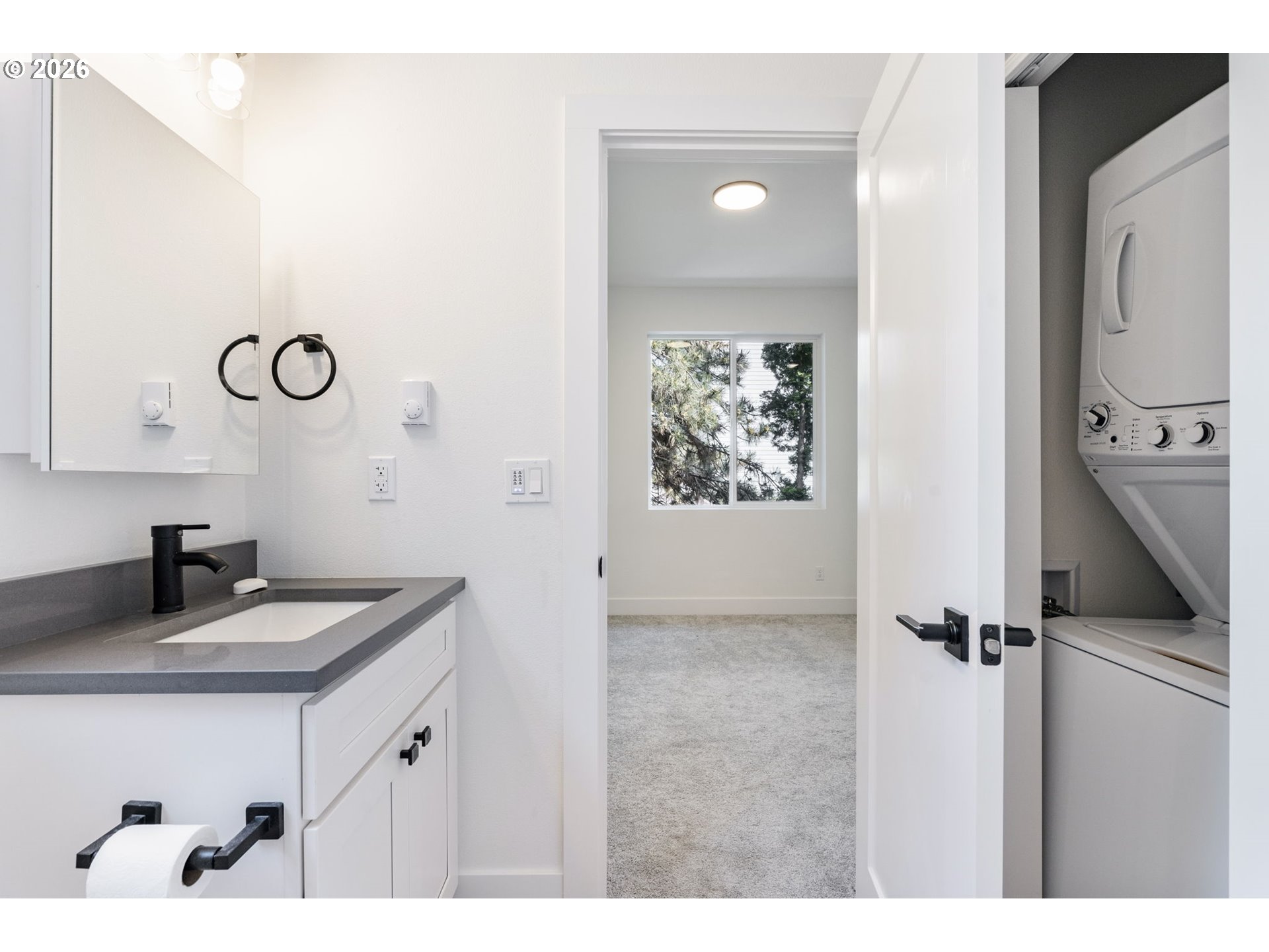 Photo #2: 380632686 Listing: Photo #2