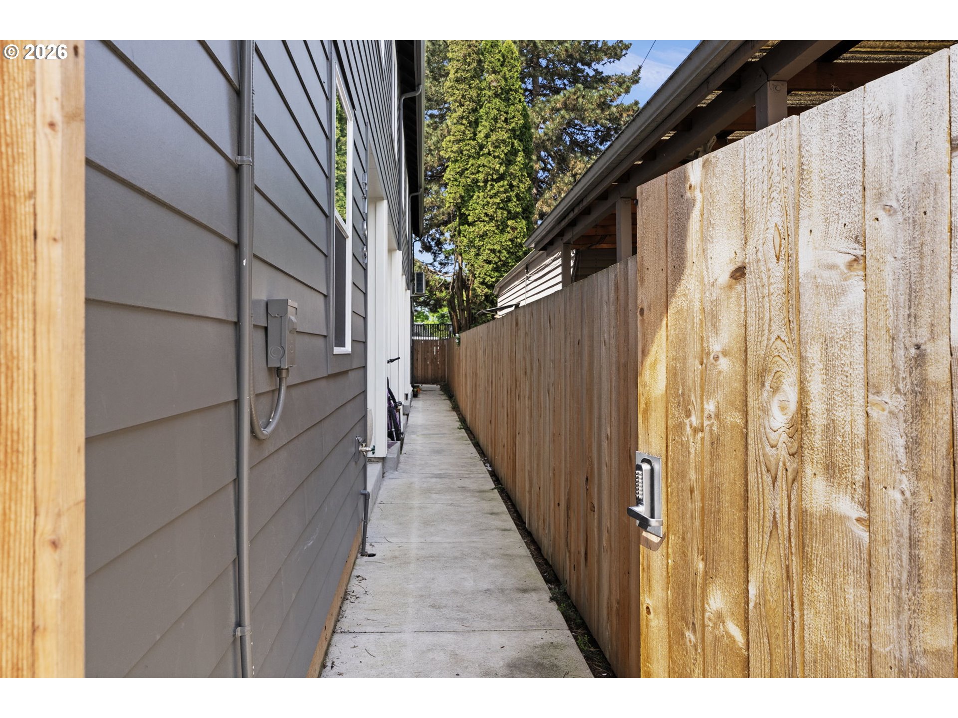 Photo #9: 380632686 Listing: Photo #9