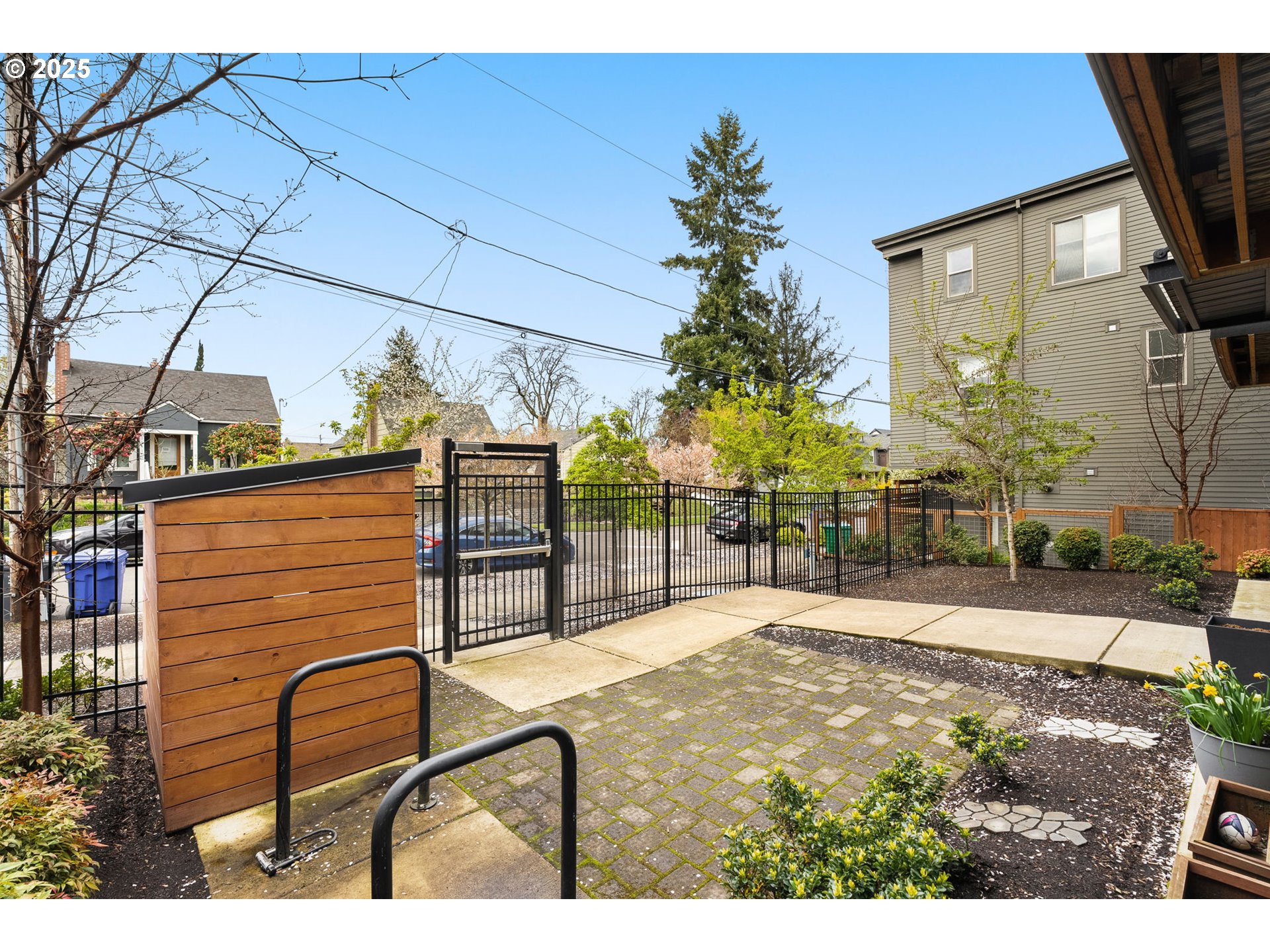 7070 N MONTANA AVE, Portland, OR, 97217