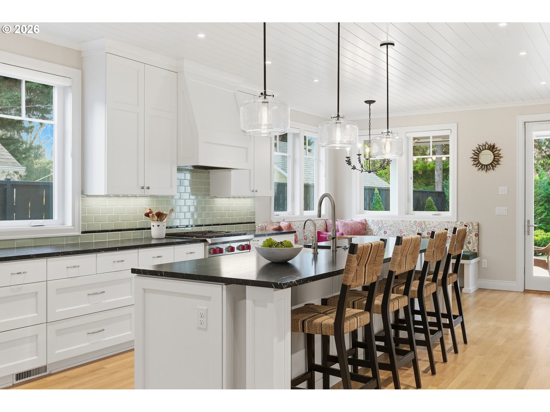 330 6TH ST, Lake Oswego, OR, 97034