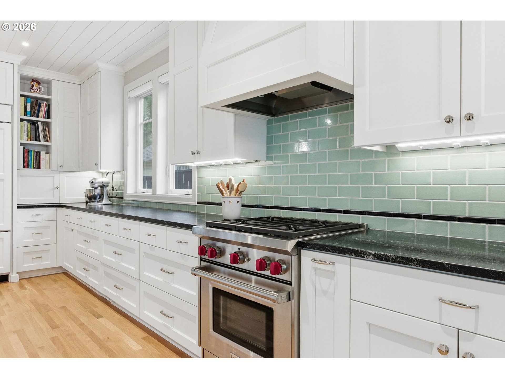 330 6TH ST, Lake Oswego, OR, 97034