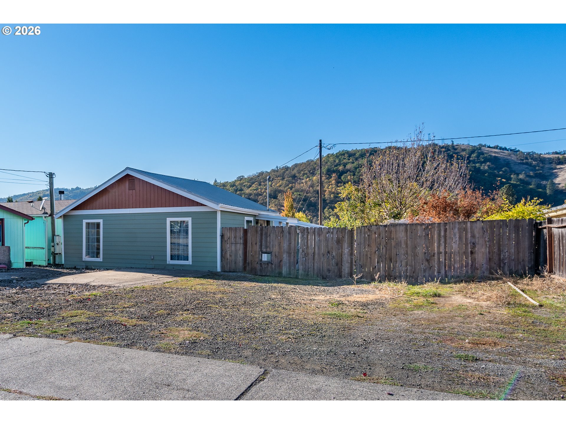 1618 SE COBB ST, Roseburg, OR 97470