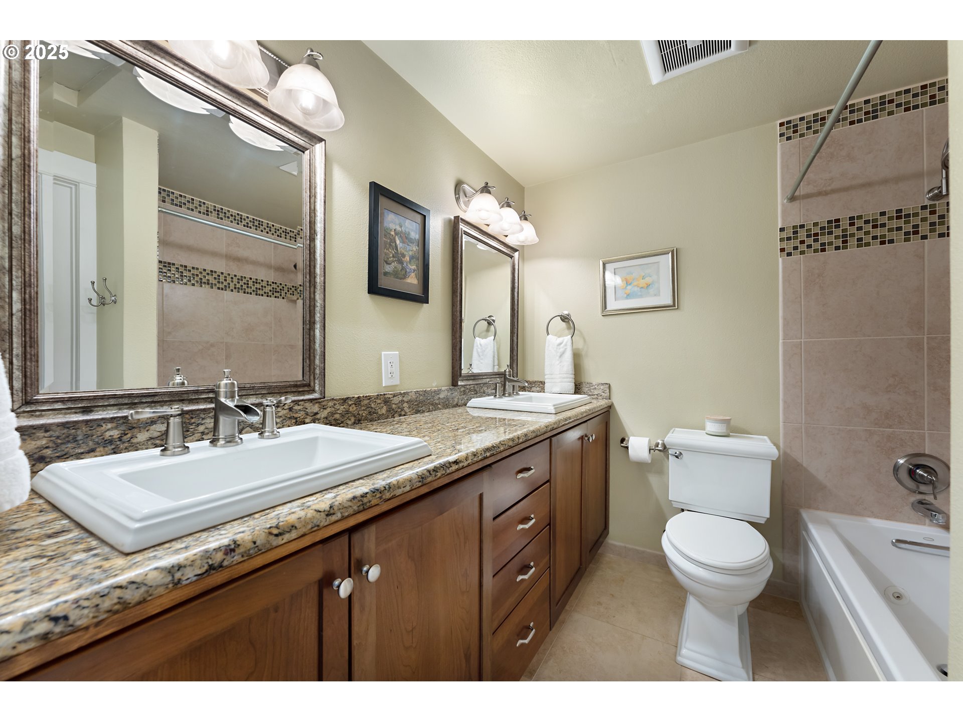 Photo #10: 383860586 Listing: Photo #10